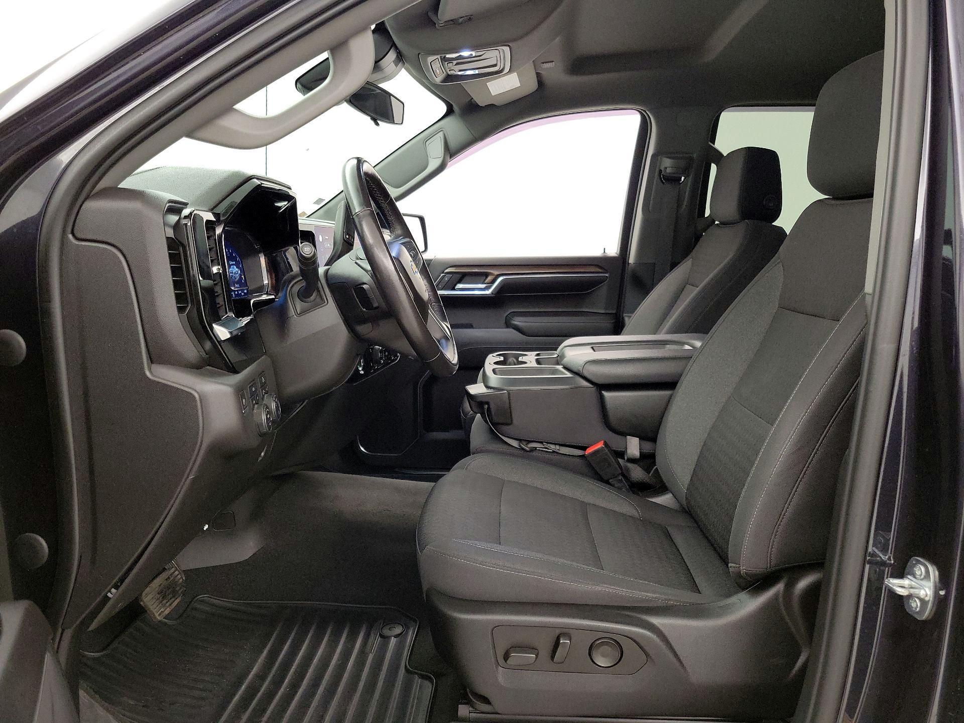 Thumbnail: 2022 Chevrolet Silverado 1500 - 11