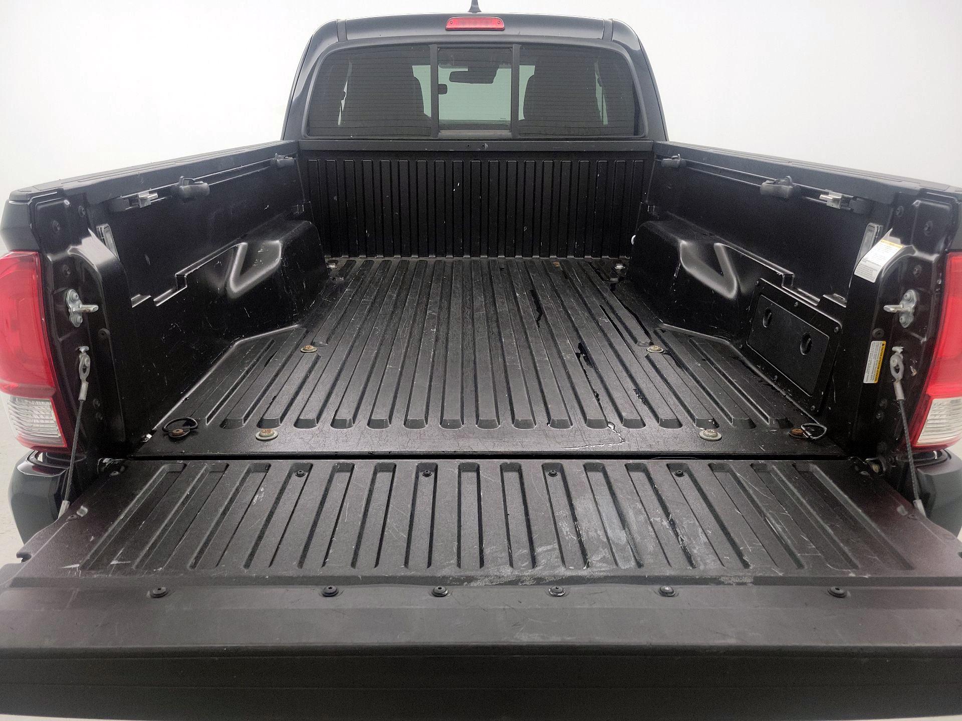 Thumbnail: 2022 Toyota Tacoma - 20