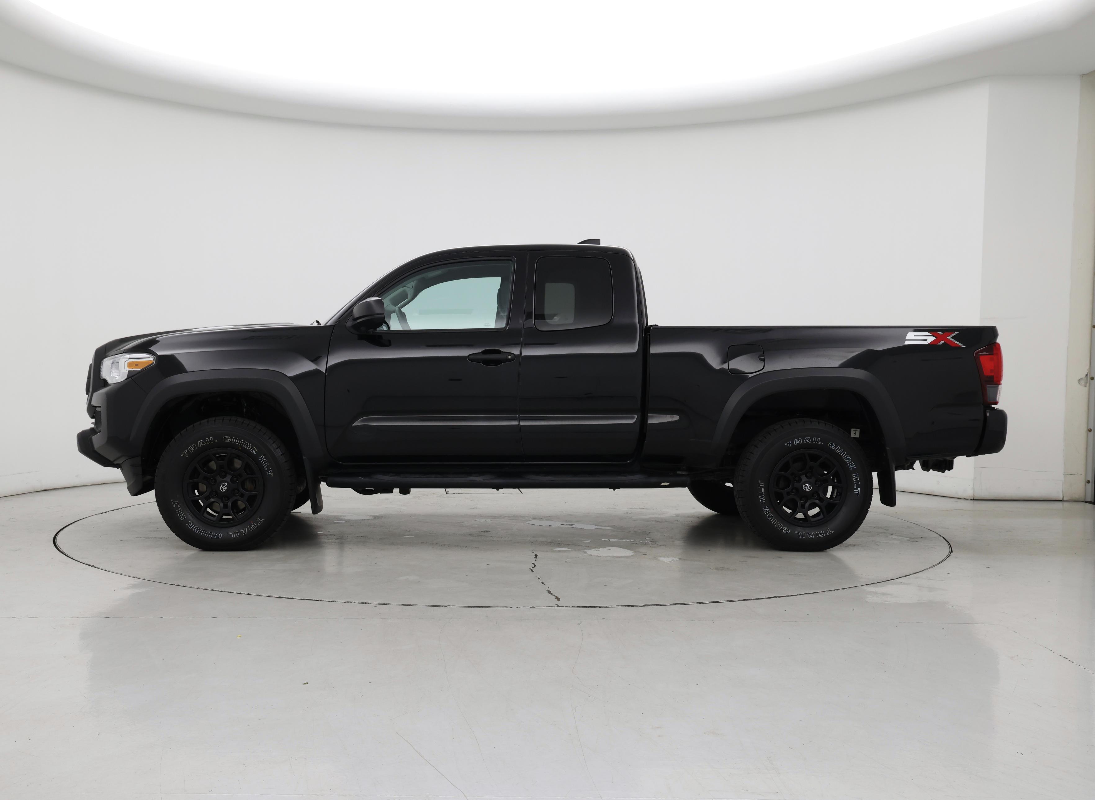Thumbnail: 2022 Toyota Tacoma - 3