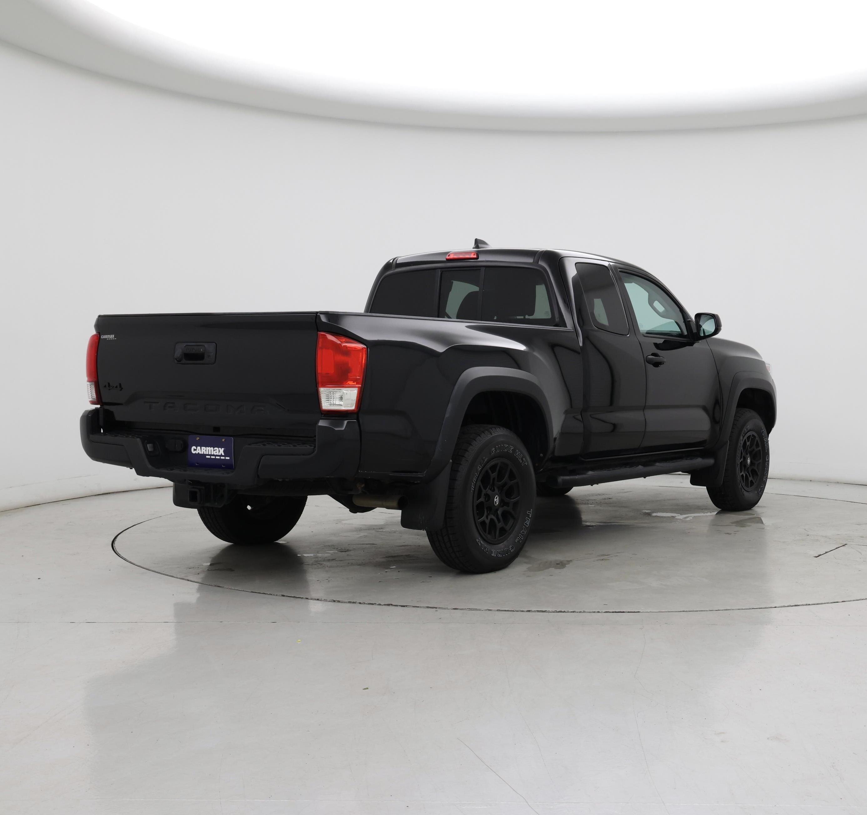 Thumbnail: 2022 Toyota Tacoma - 8