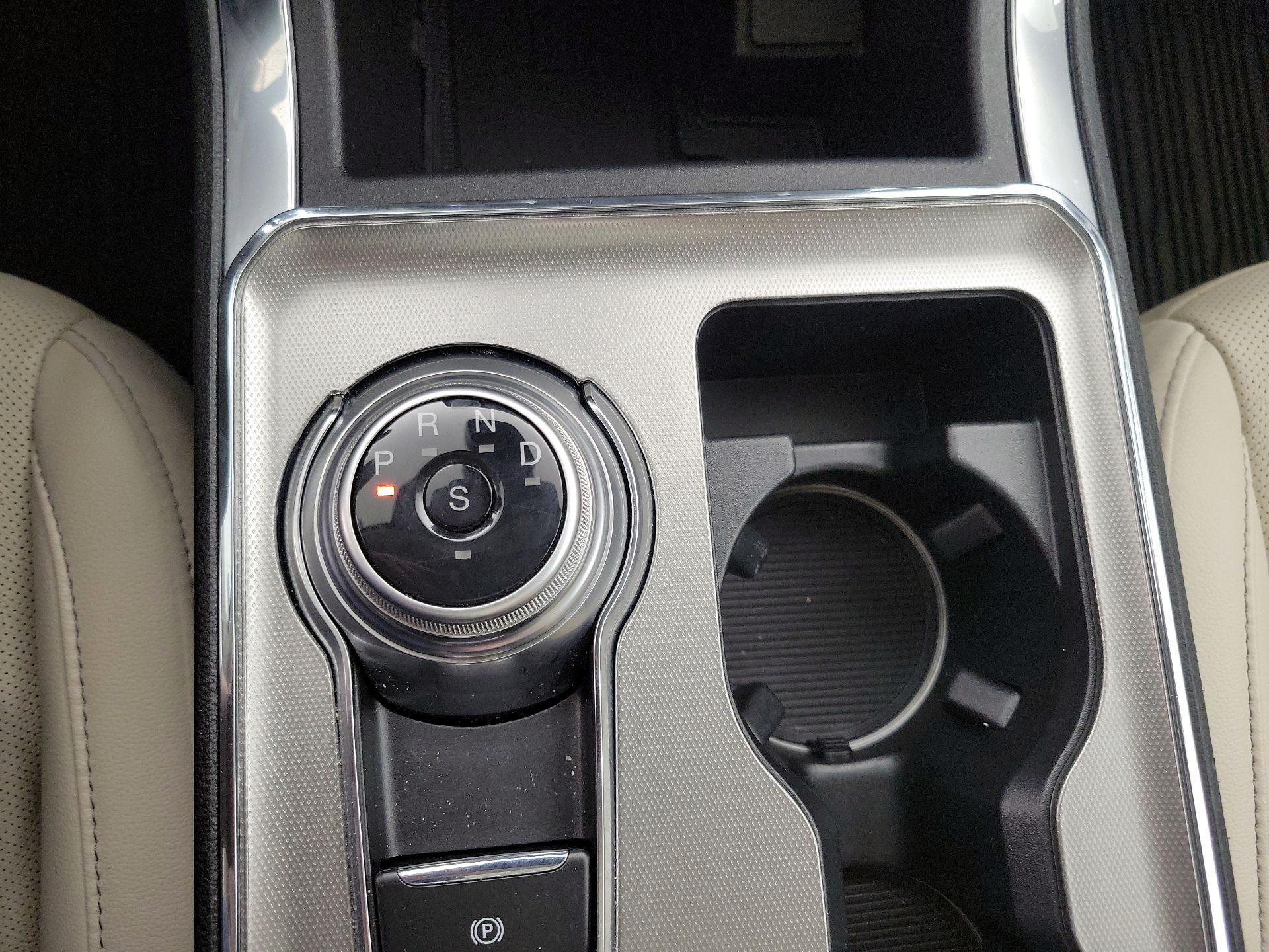 Thumbnail: 2022 Ford Edge - 18