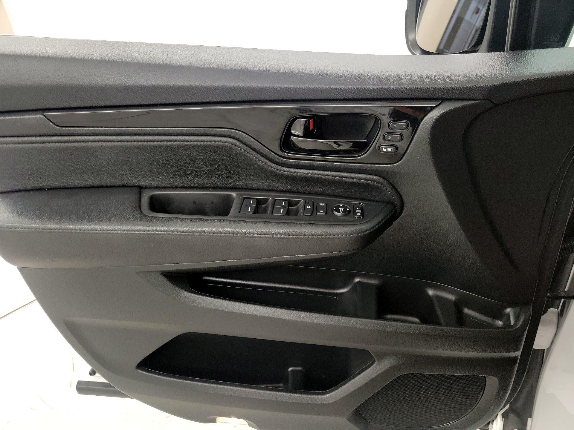 Thumbnail: 2021 Honda Odyssey - 12