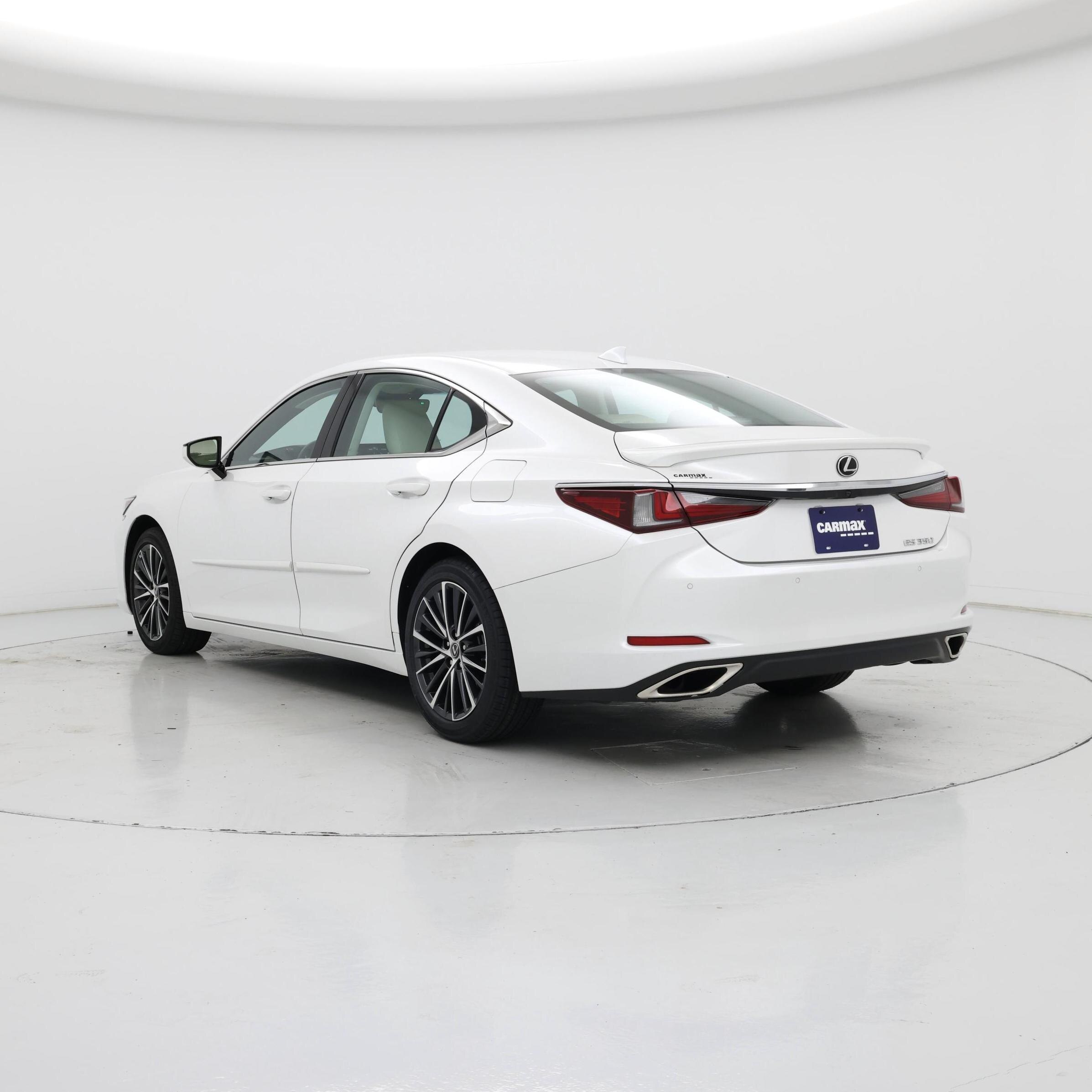Thumbnail: 2022 Lexus ES - 2