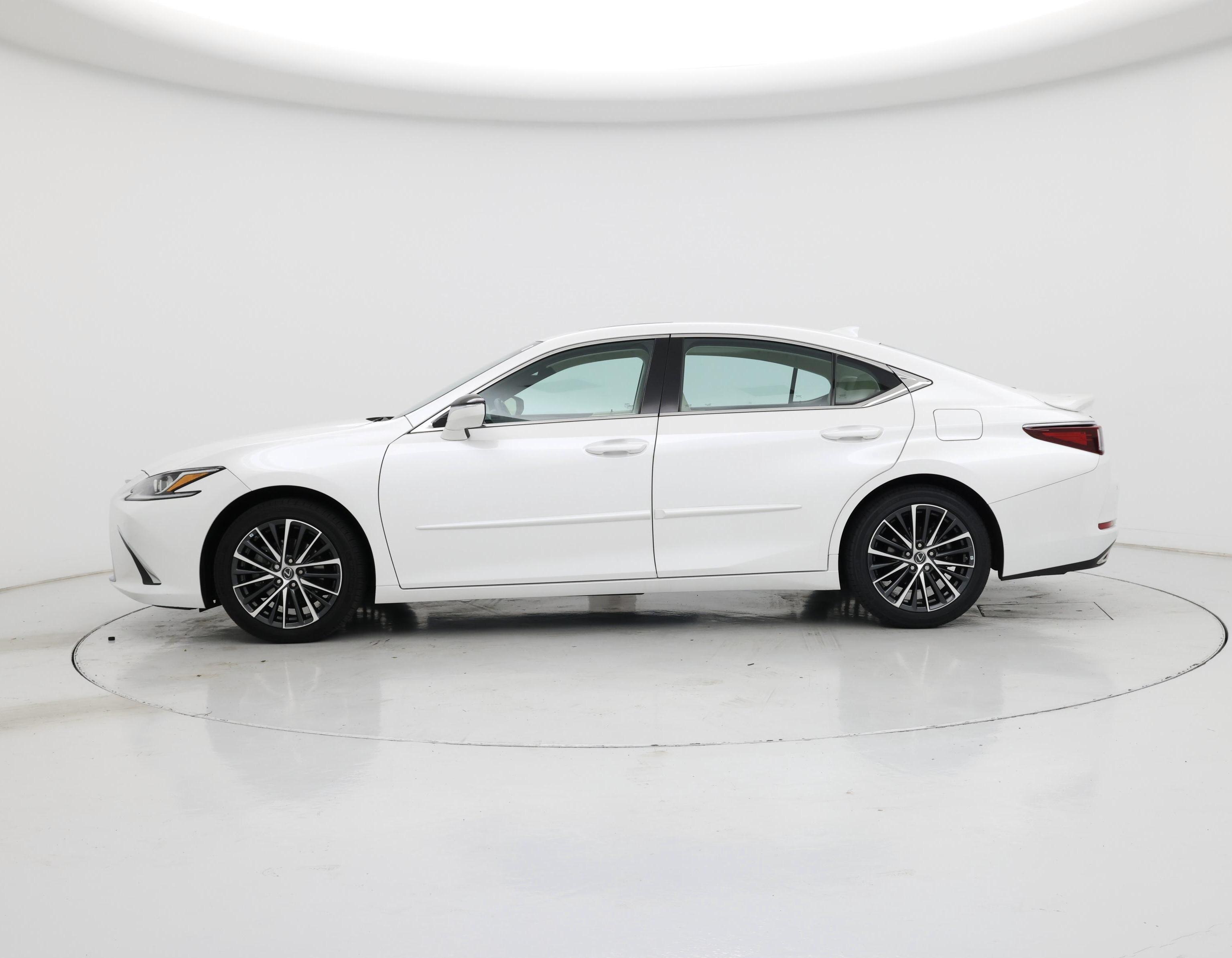 Thumbnail: 2022 Lexus ES - 3