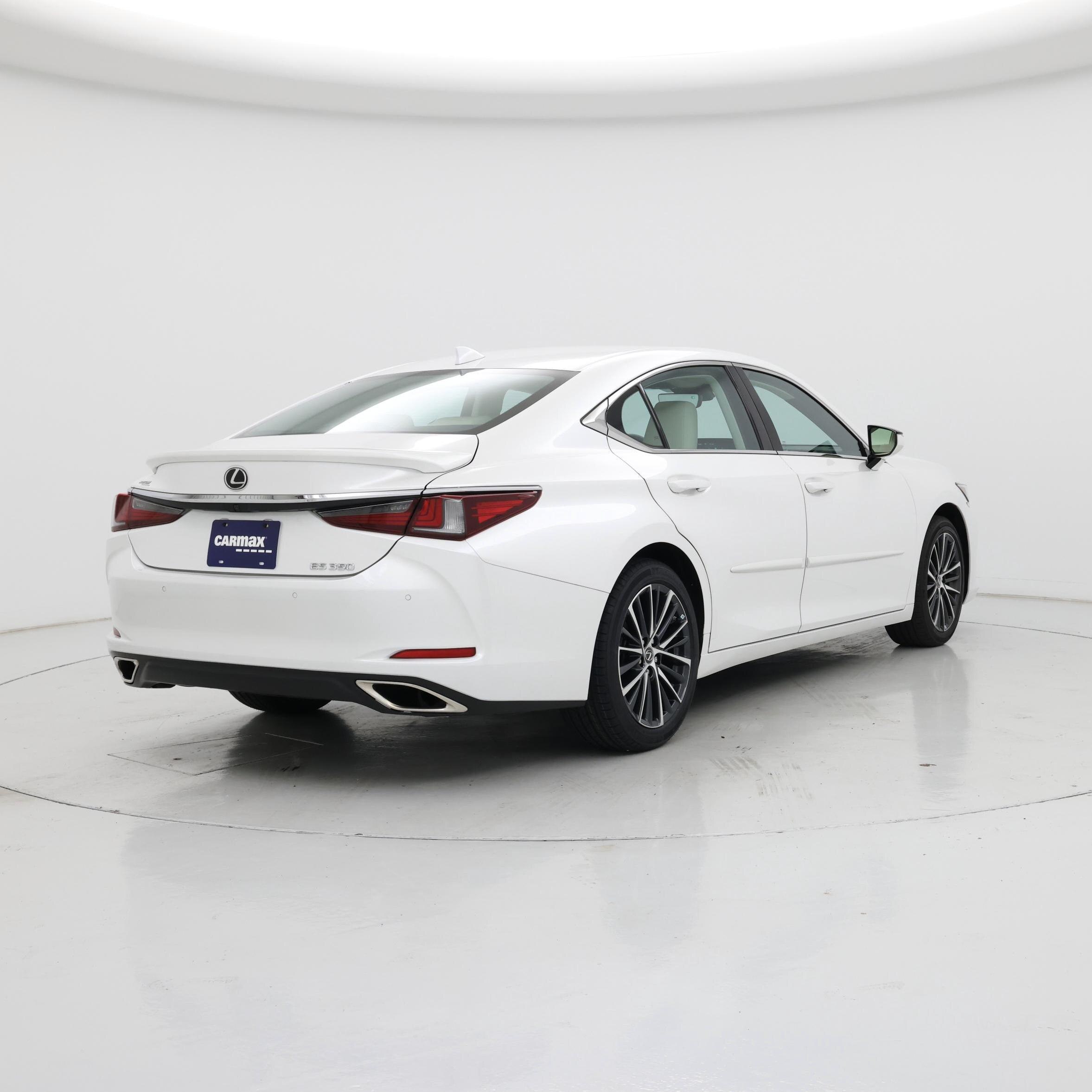 Thumbnail: 2022 Lexus ES - 8