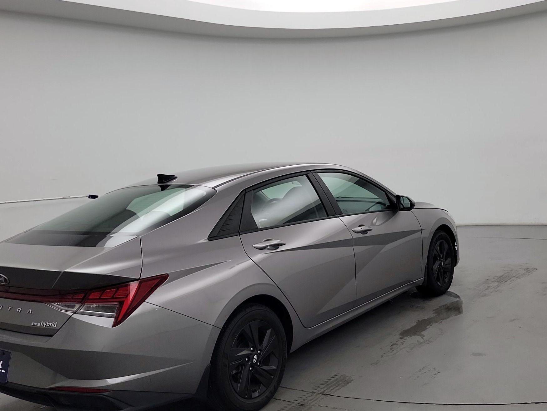 Thumbnail: 2022 Hyundai Elantra - 5