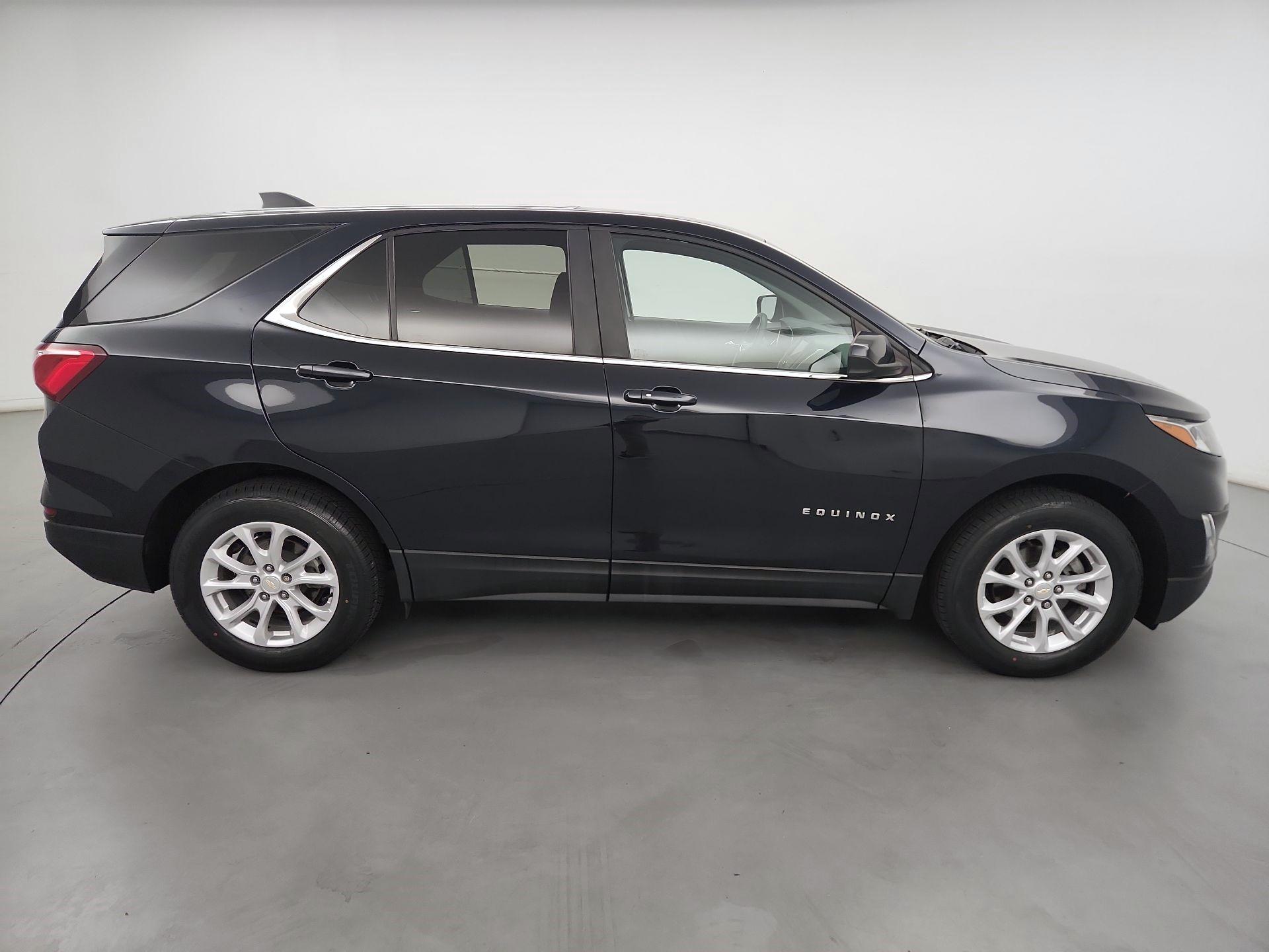Thumbnail: 2021 Chevrolet Equinox - 4
