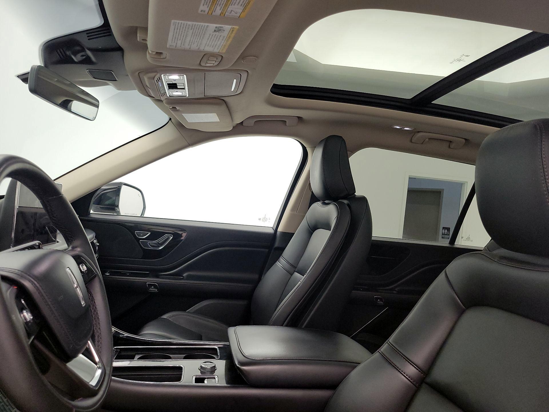 Thumbnail: 2022 Lincoln Aviator - 20