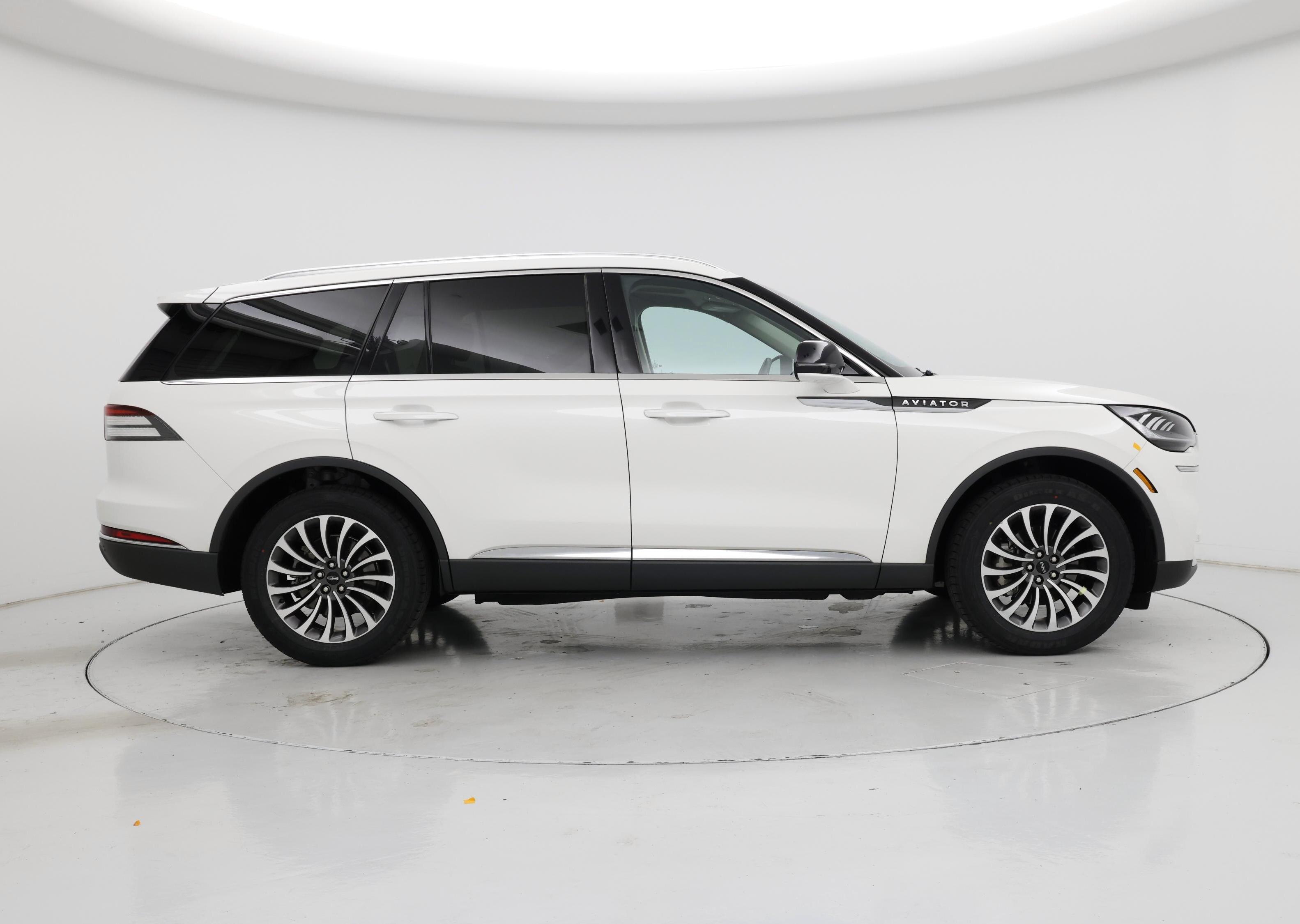 Thumbnail: 2022 Lincoln Aviator - 7