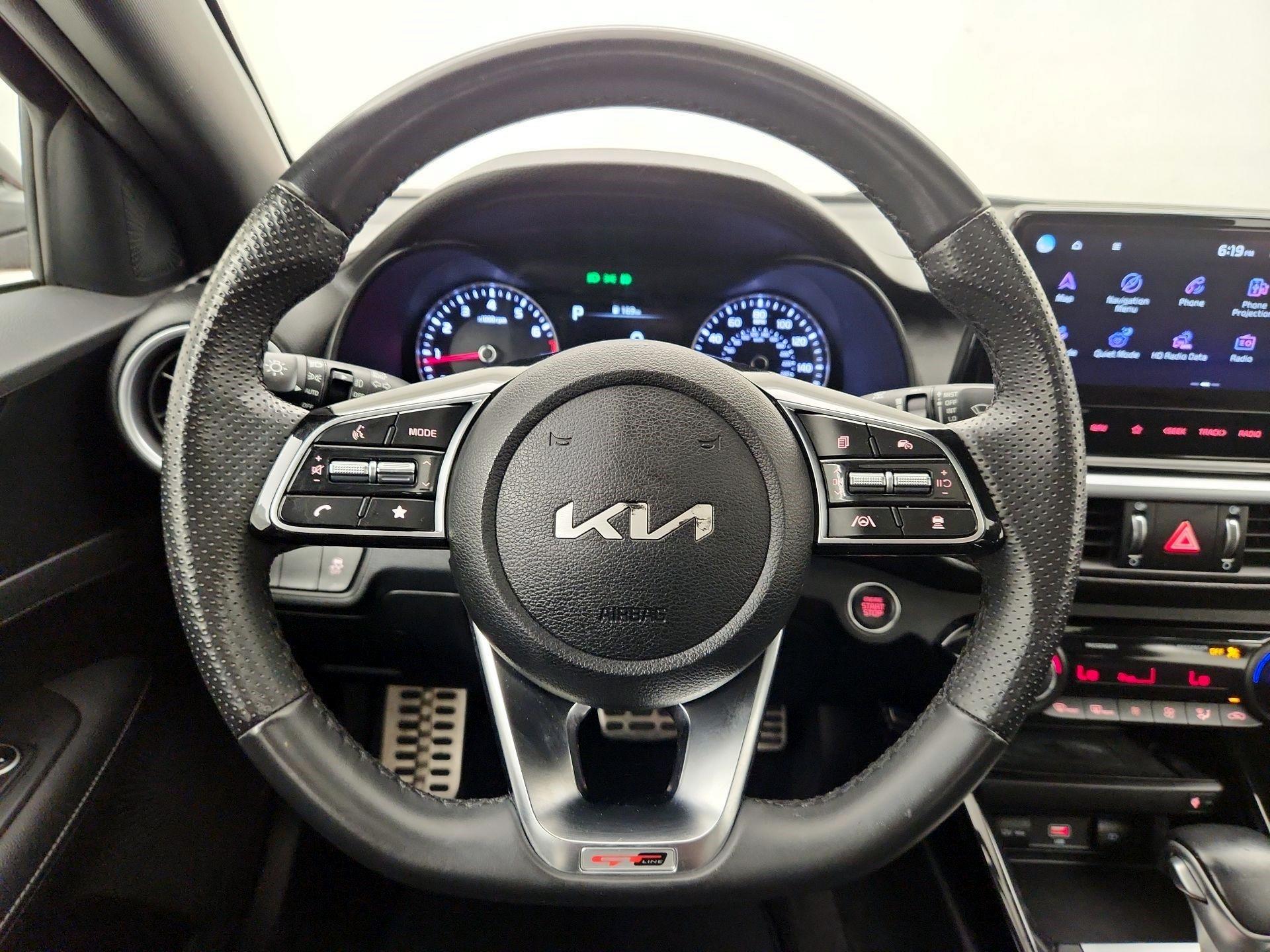 Thumbnail: 2022 Kia Forte - 10