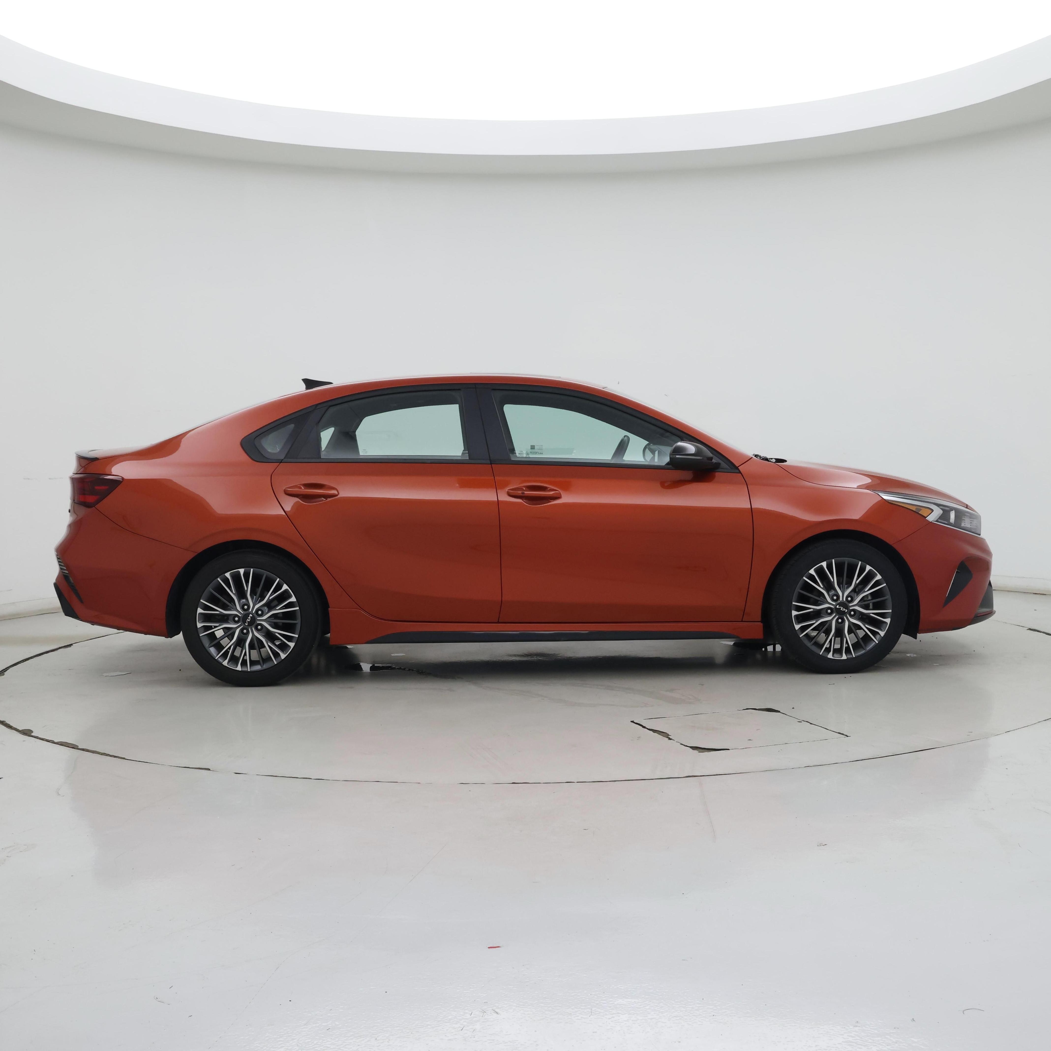 Thumbnail: 2022 Kia Forte - 7