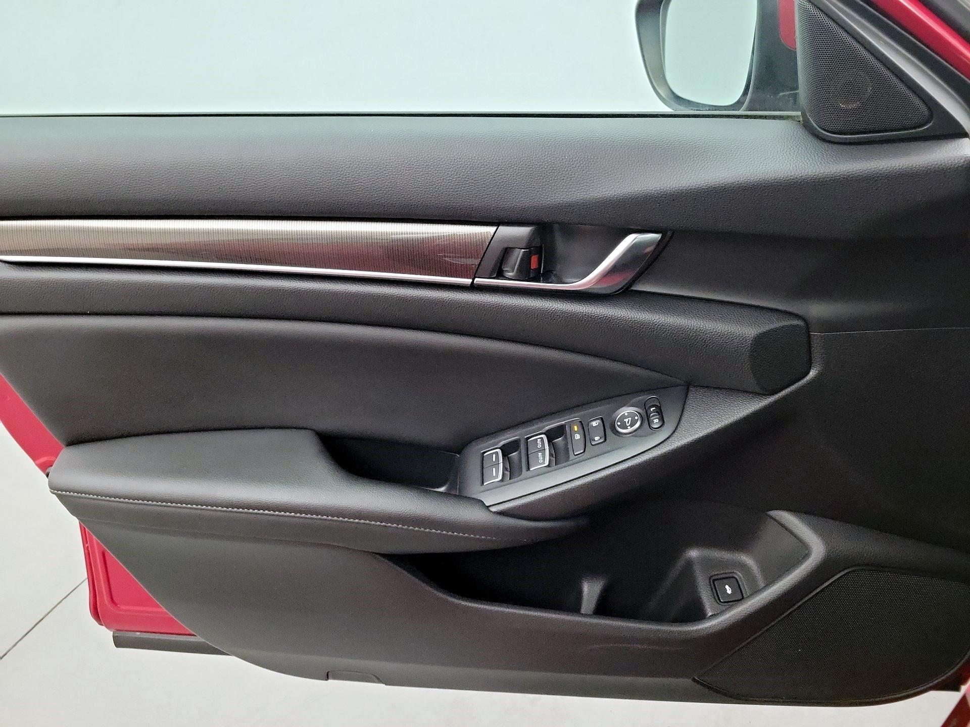 Thumbnail: 2020 Honda Accord - 10
