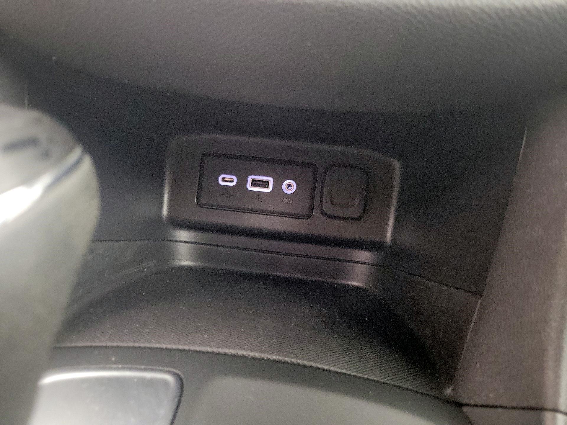 Thumbnail: 2020 Chevrolet Equinox - 16