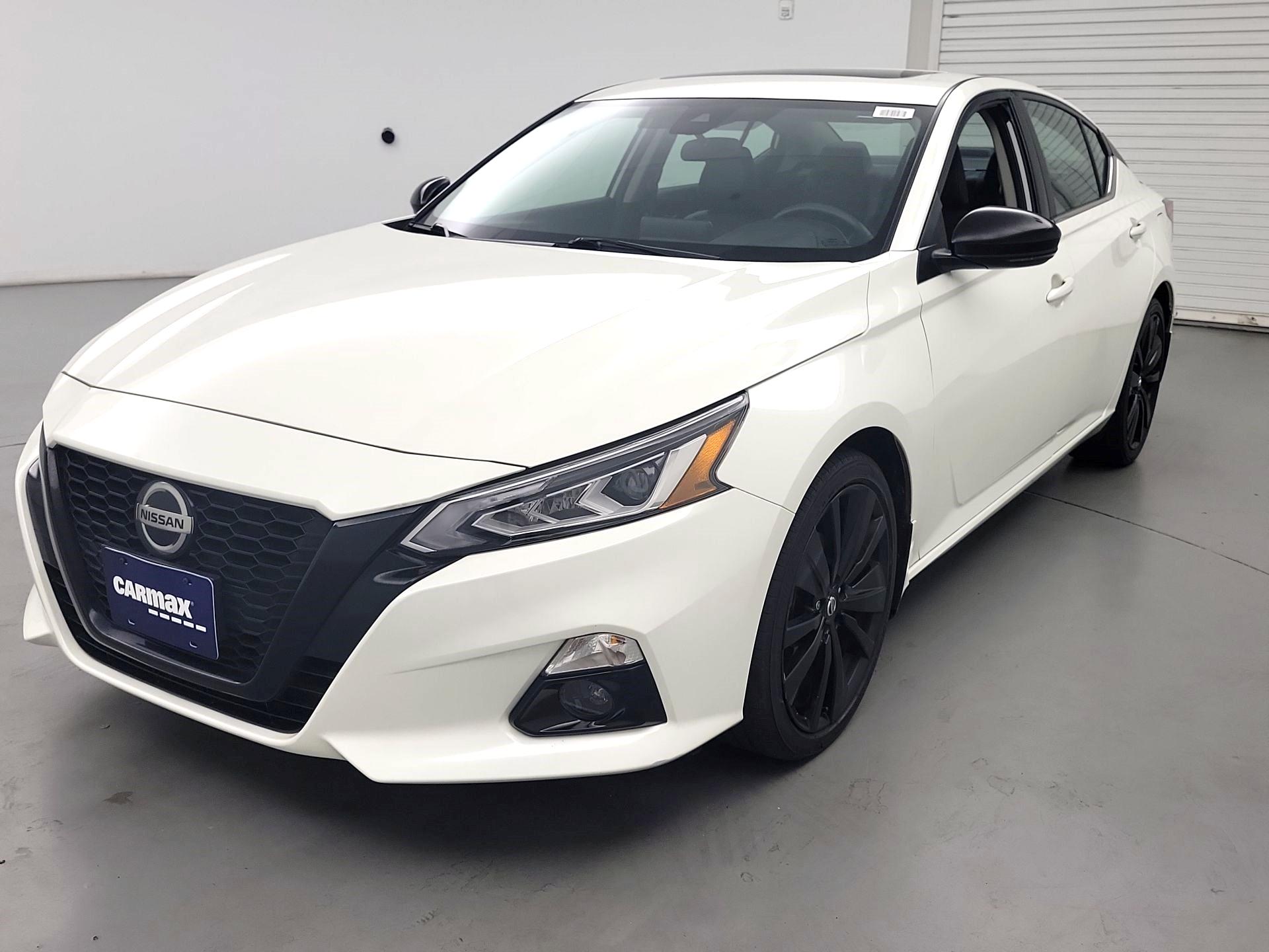 Thumbnail: 2022 Nissan Altima - 3