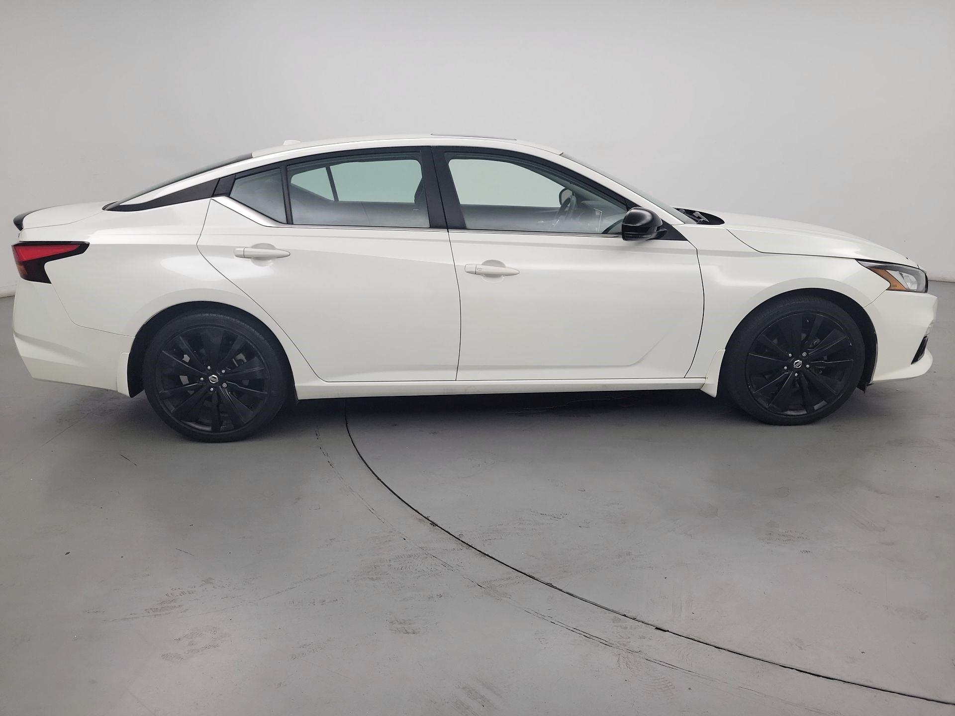 Thumbnail: 2022 Nissan Altima - 4
