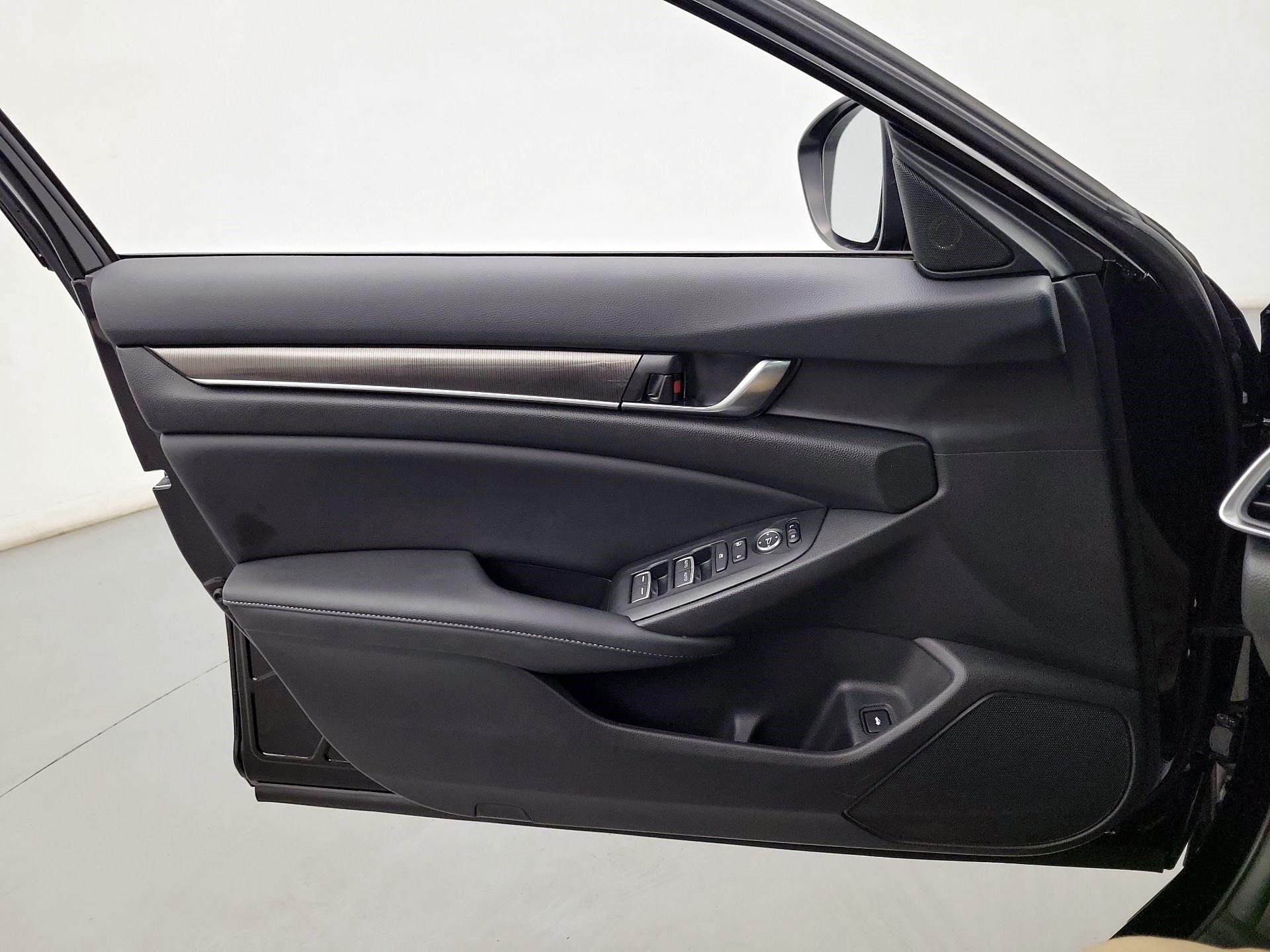 Thumbnail: 2022 Honda Accord - 10