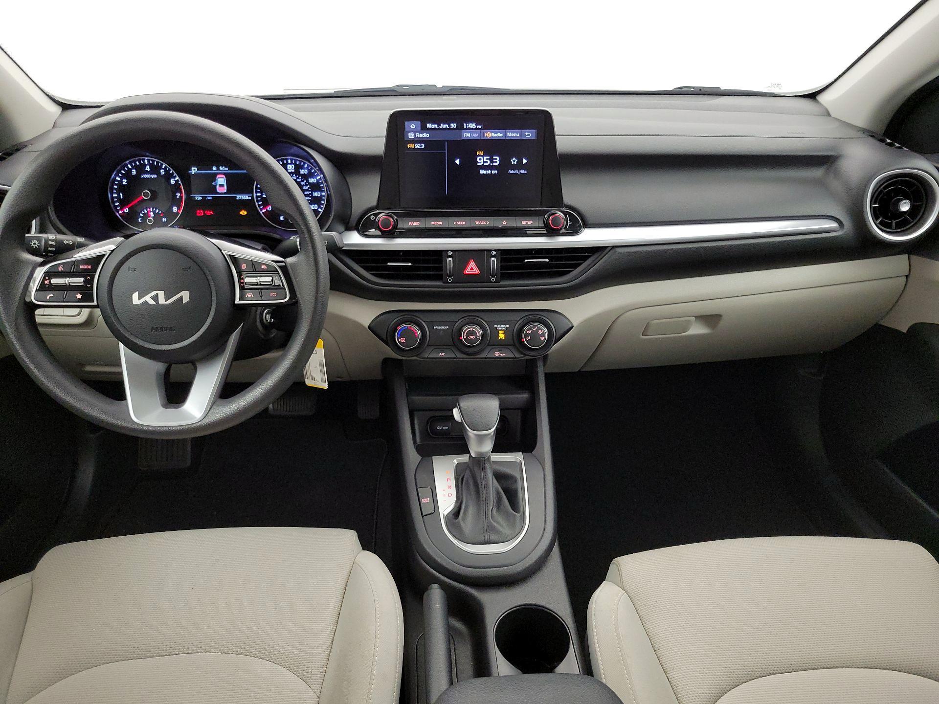 Thumbnail: 2022 Kia Forte - 9