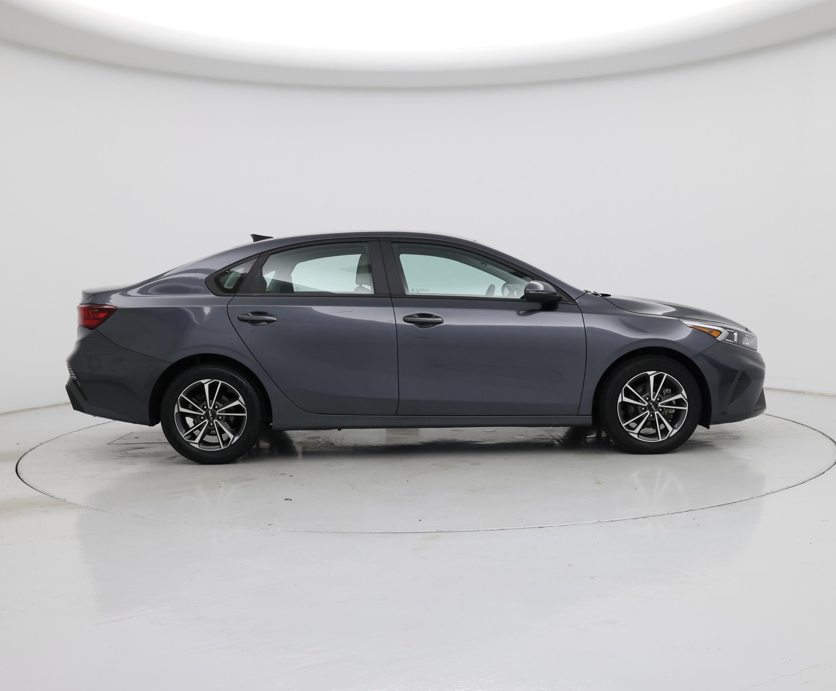 Thumbnail: 2022 Kia Forte - 7