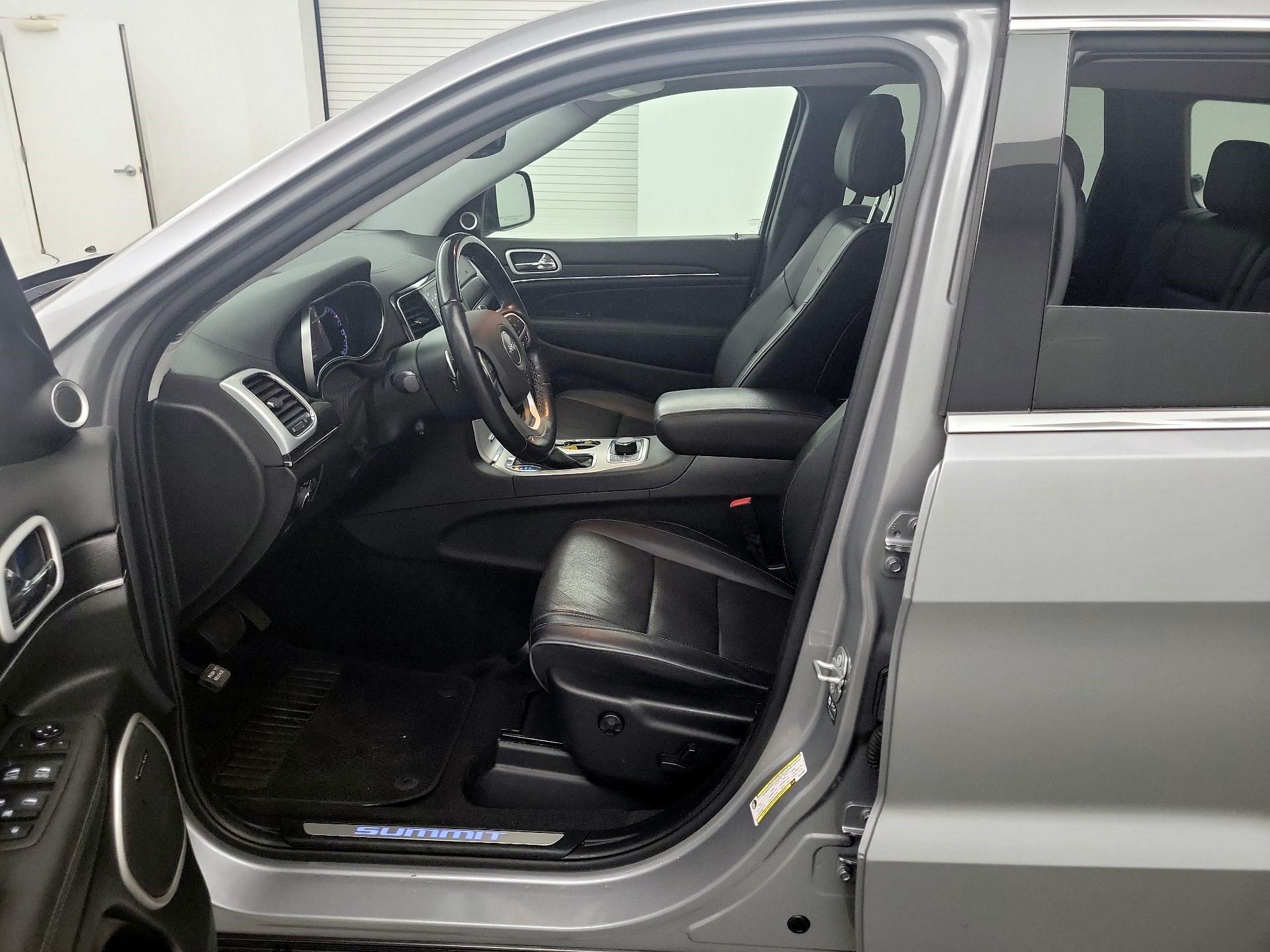 Thumbnail: 2021 Jeep Grand Cherokee - 9