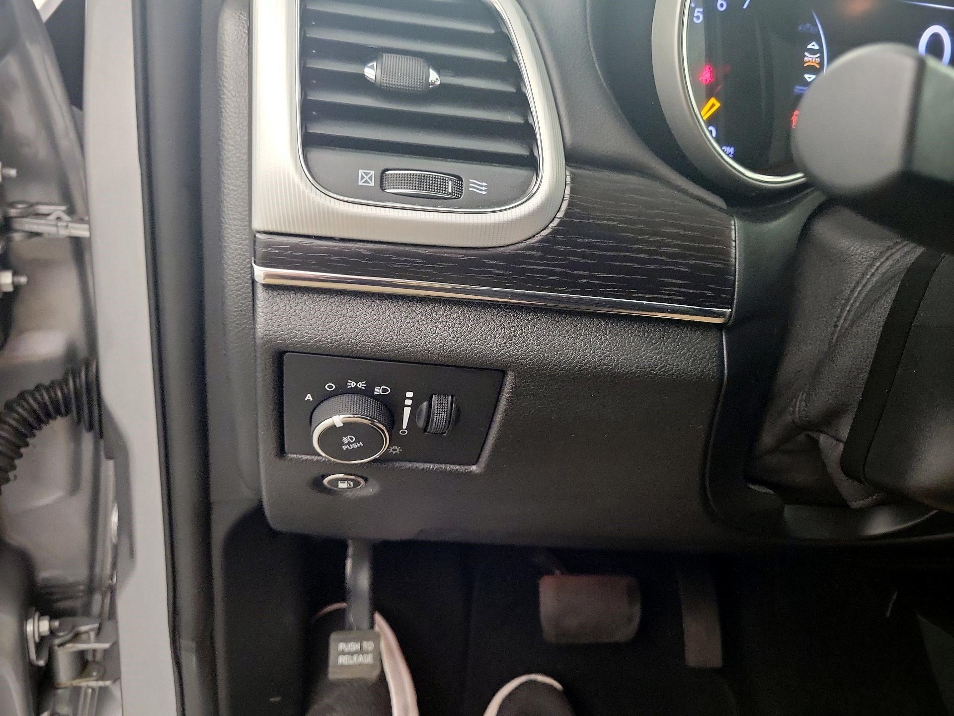 Thumbnail: 2021 Jeep Grand Cherokee - 11