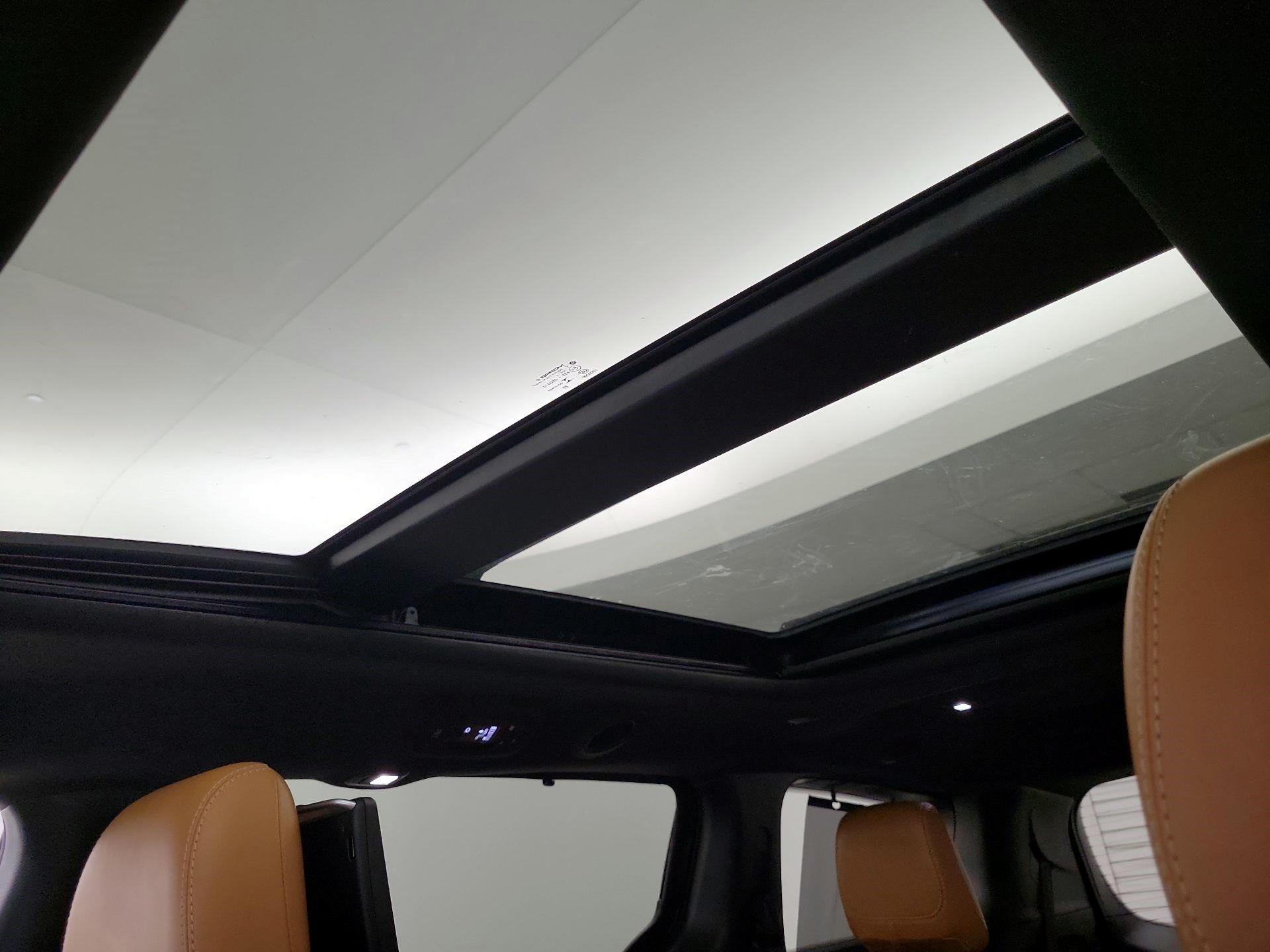 Thumbnail: 2022 Chrysler Pacifica - 18