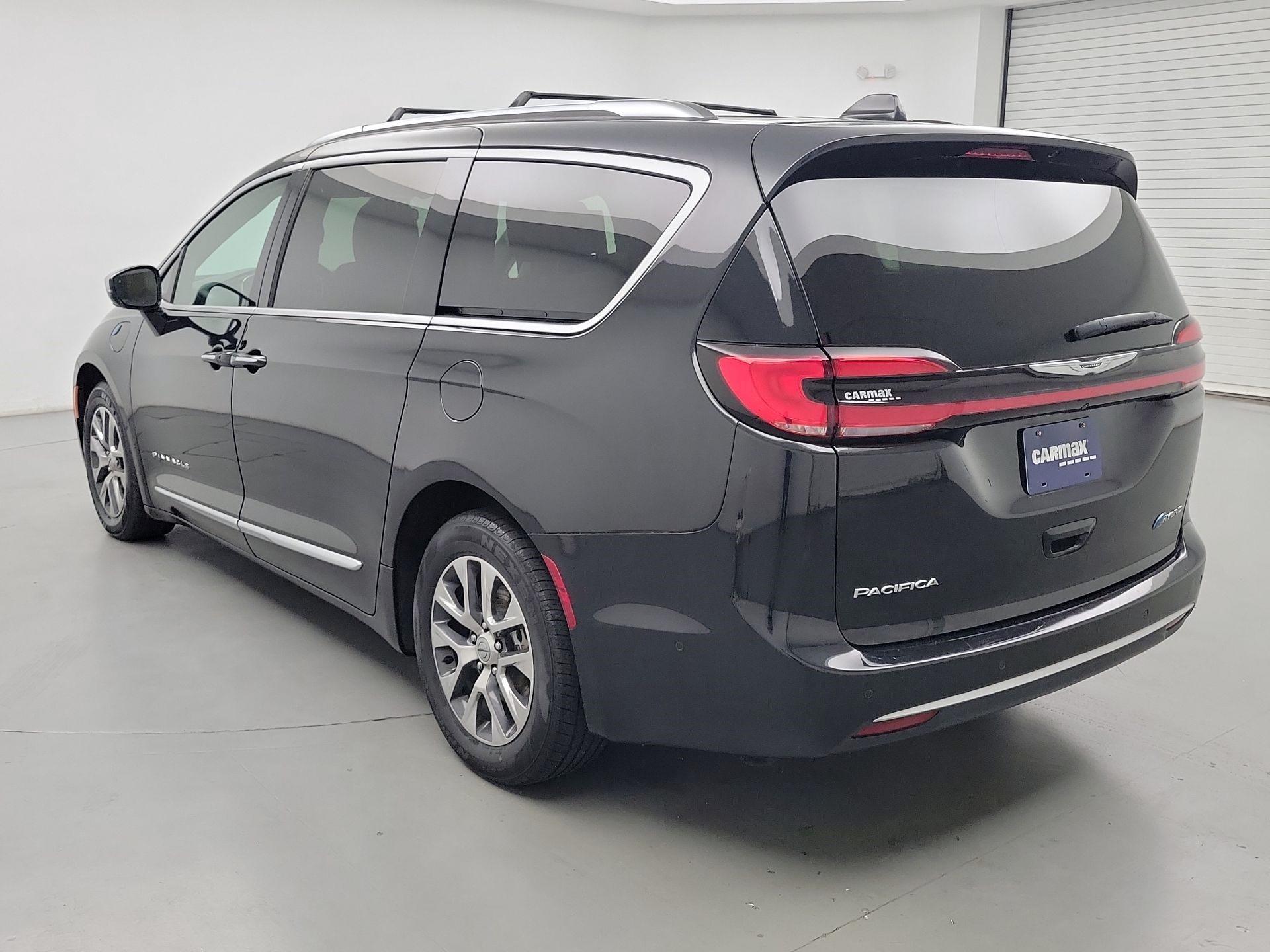 Thumbnail: 2022 Chrysler Pacifica - 7