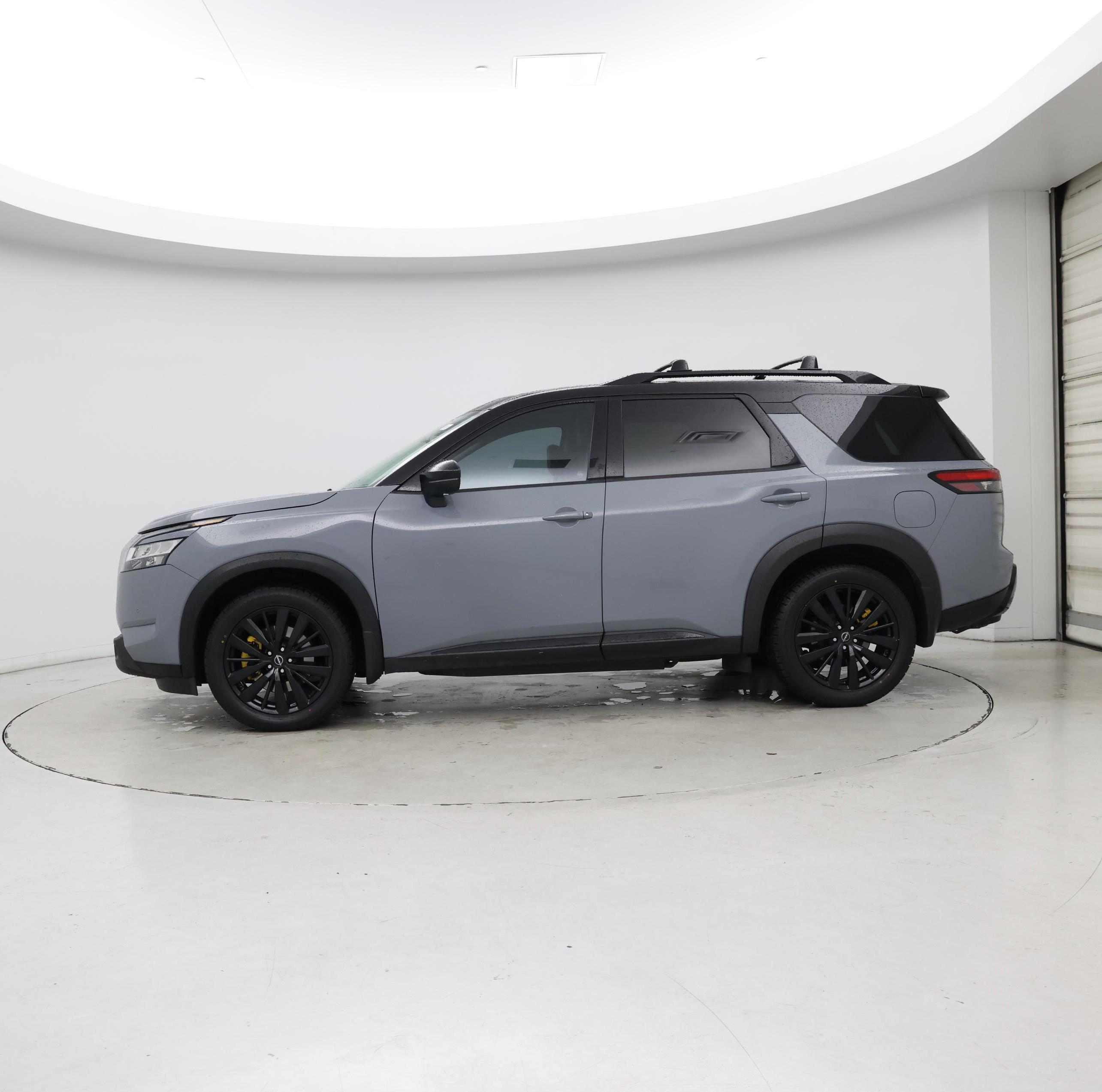 Thumbnail: 2022 Nissan Pathfinder - 3