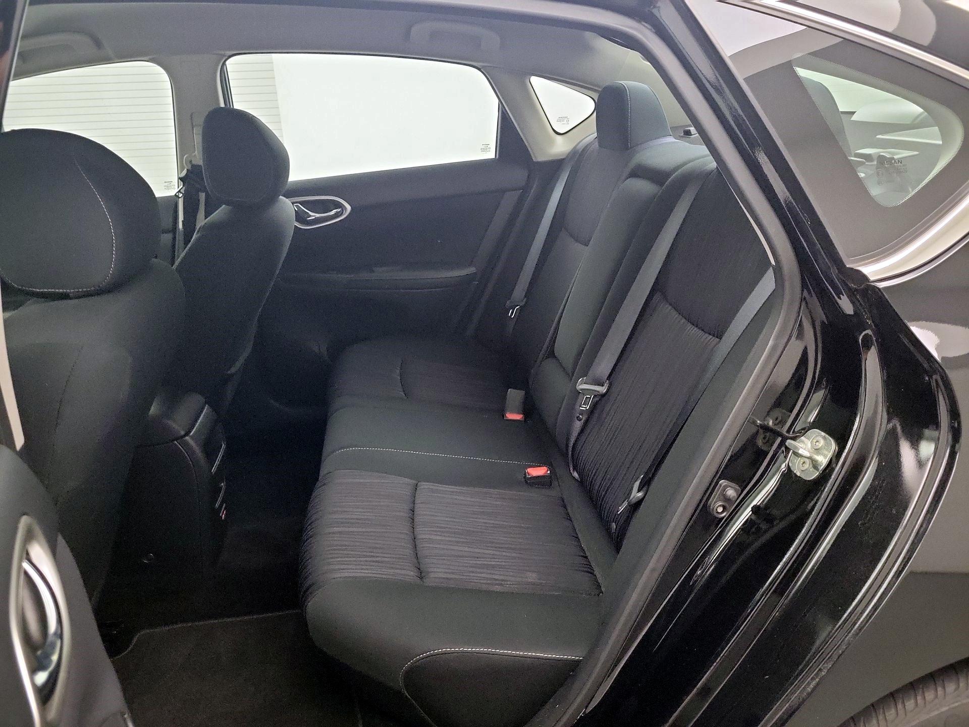Thumbnail: 2019 Nissan Sentra - 17