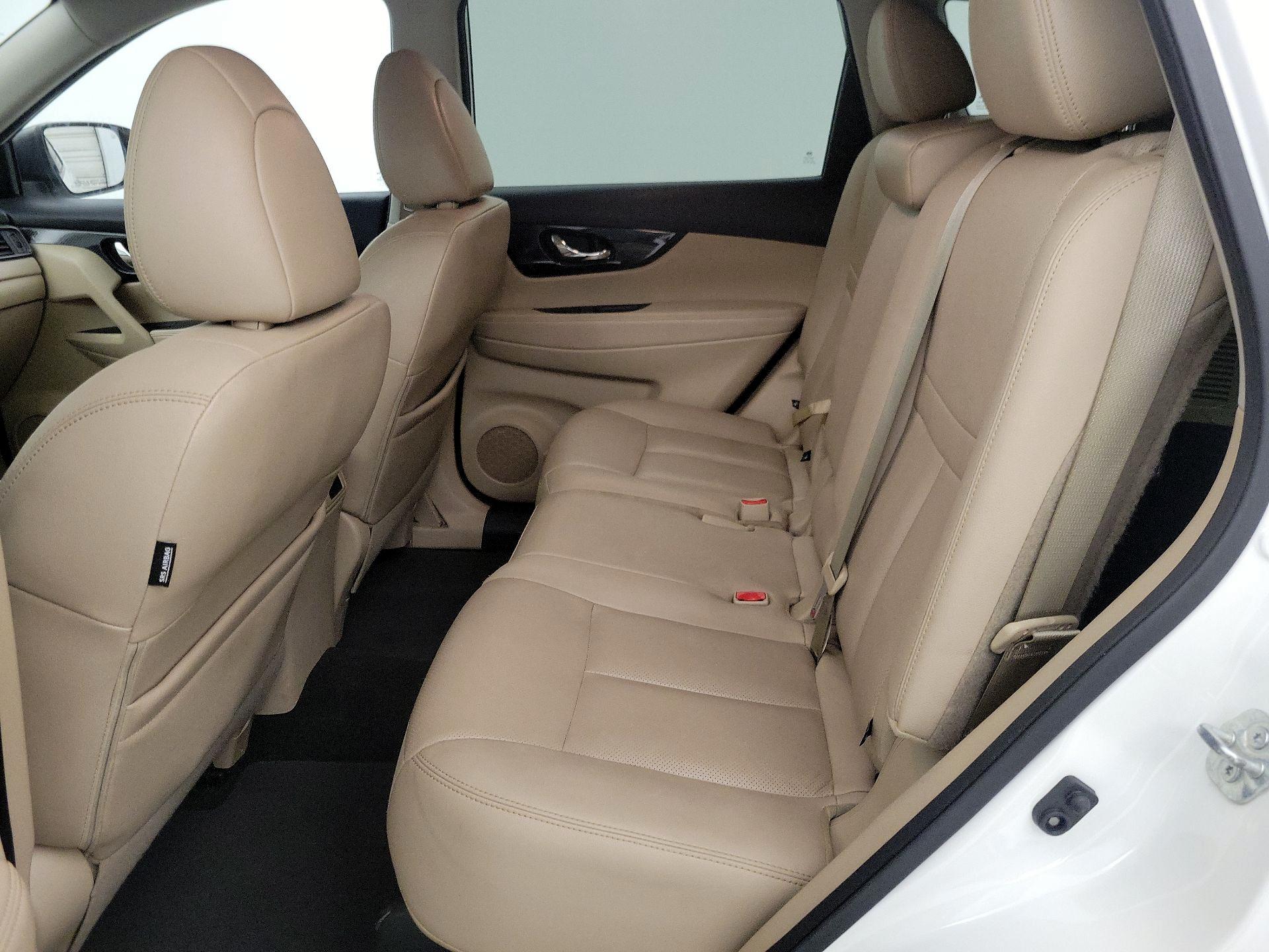 Thumbnail: 2019 Nissan Rogue - 19