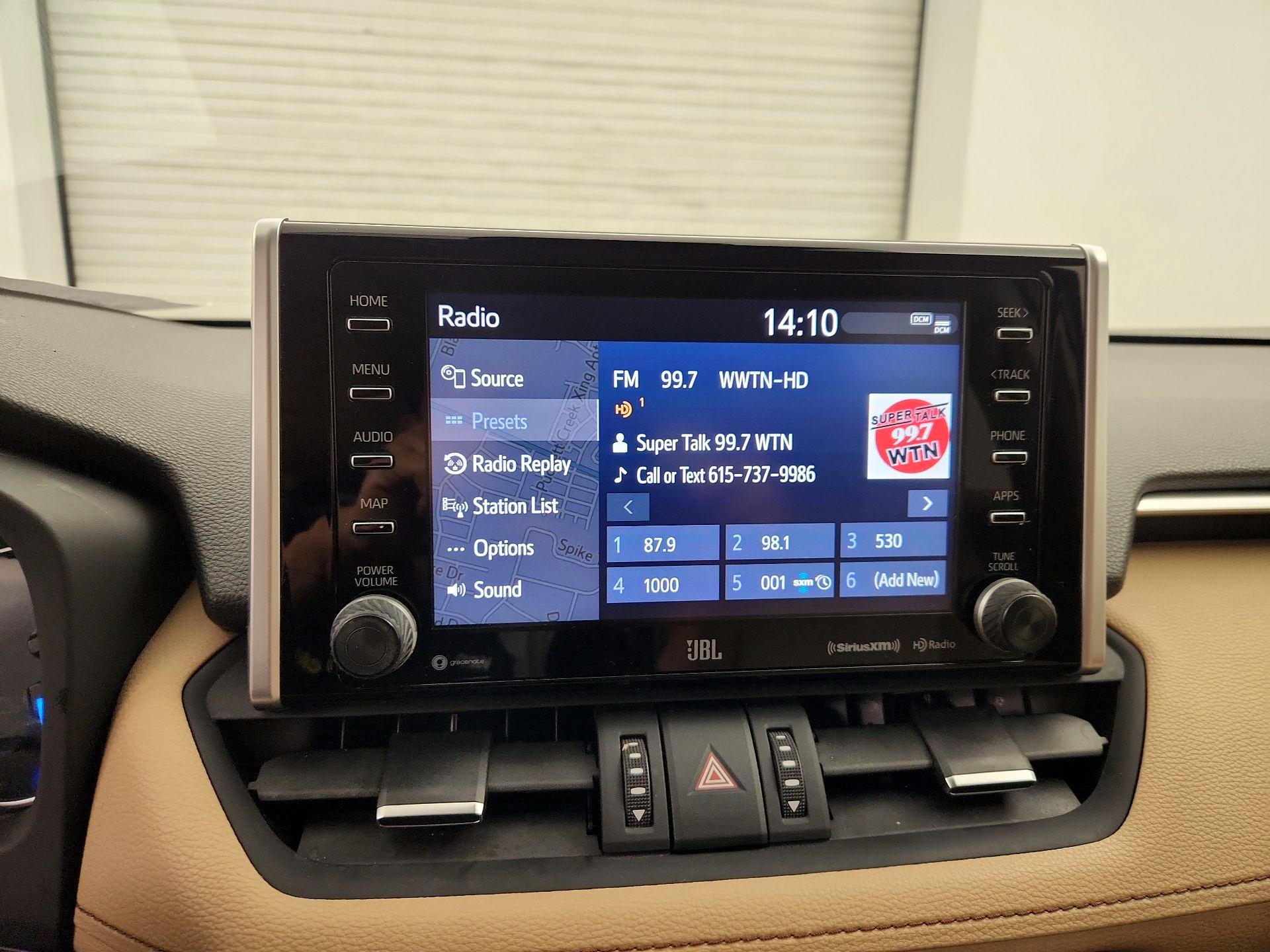 Thumbnail: 2019 Toyota RAV4 - 16