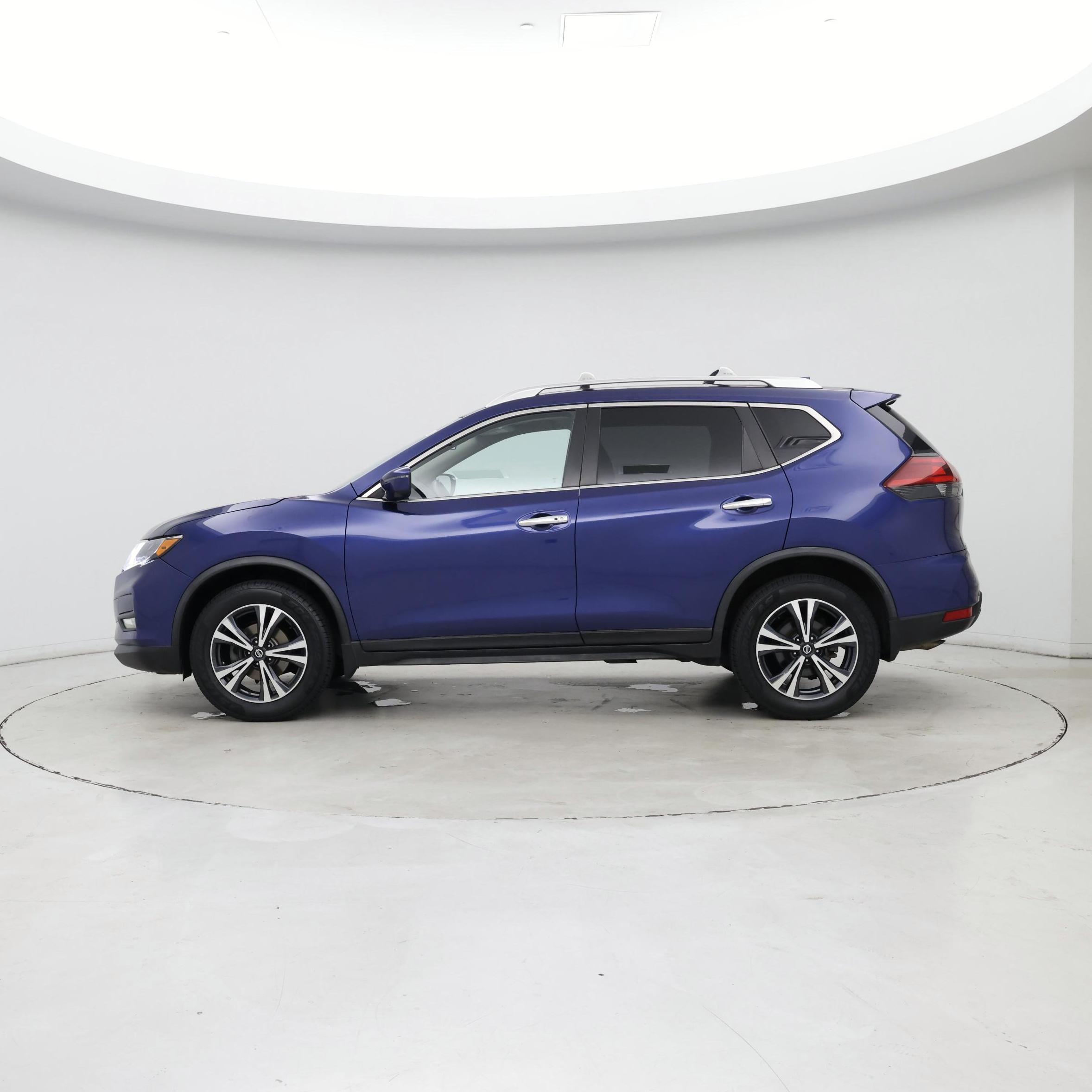 Thumbnail: 2020 Nissan Rogue - 3