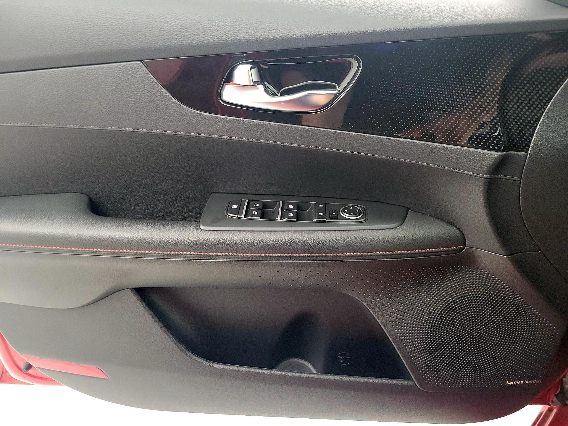 Thumbnail: 2021 Kia Forte - 12