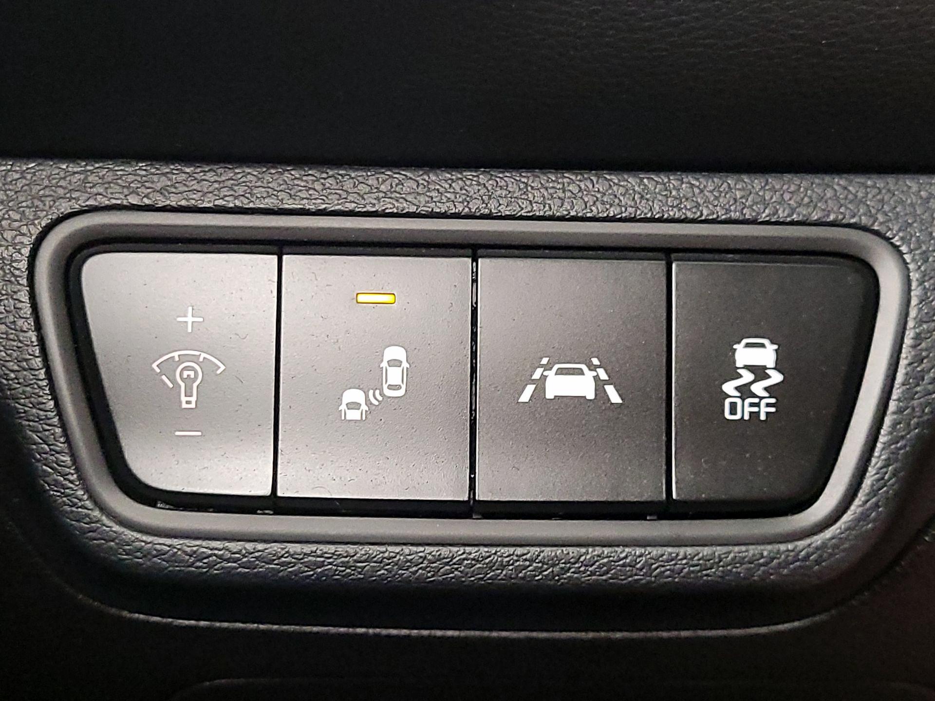 Thumbnail: 2021 Kia Forte - 13