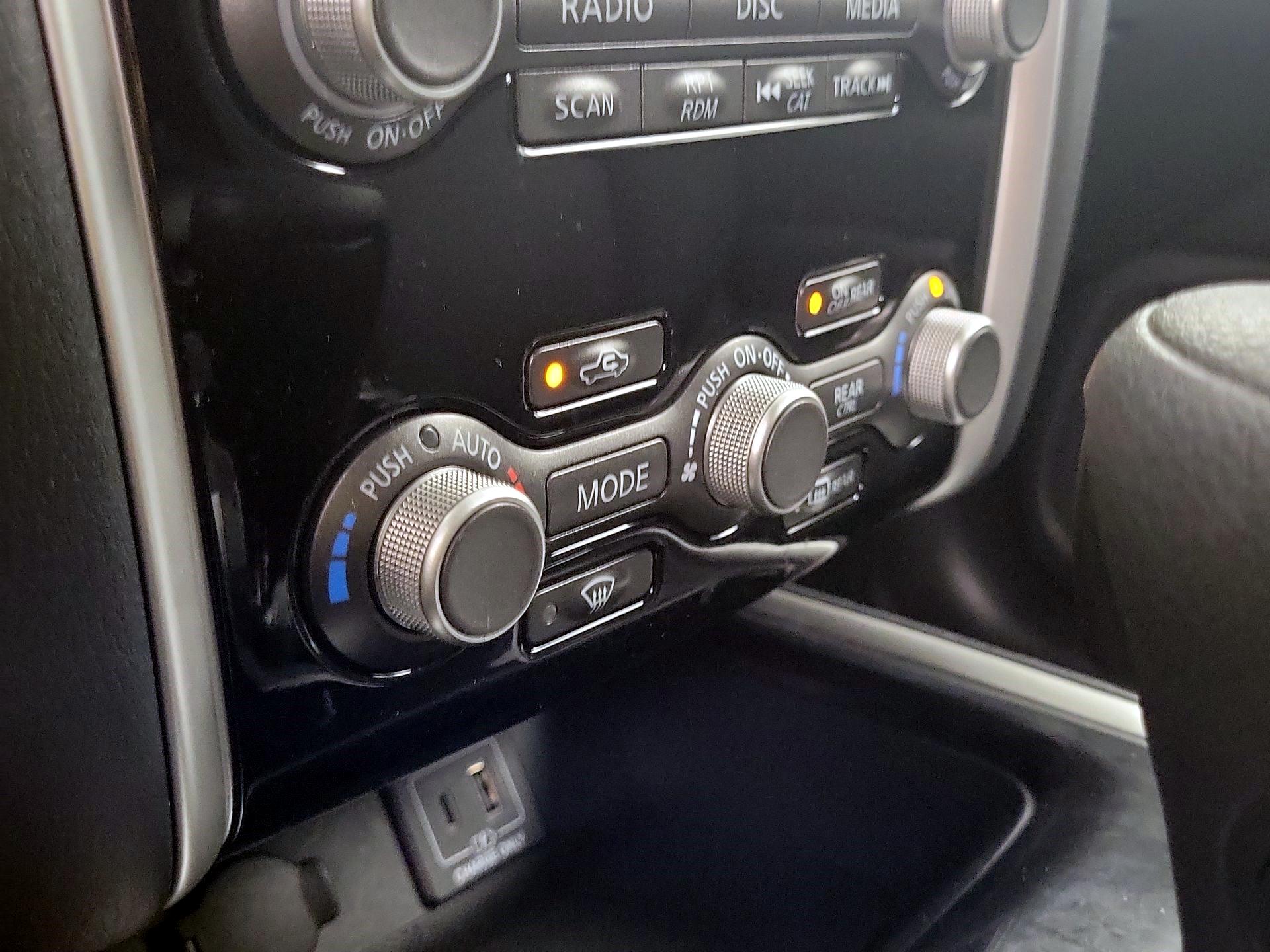Thumbnail: 2019 Nissan Pathfinder - 14
