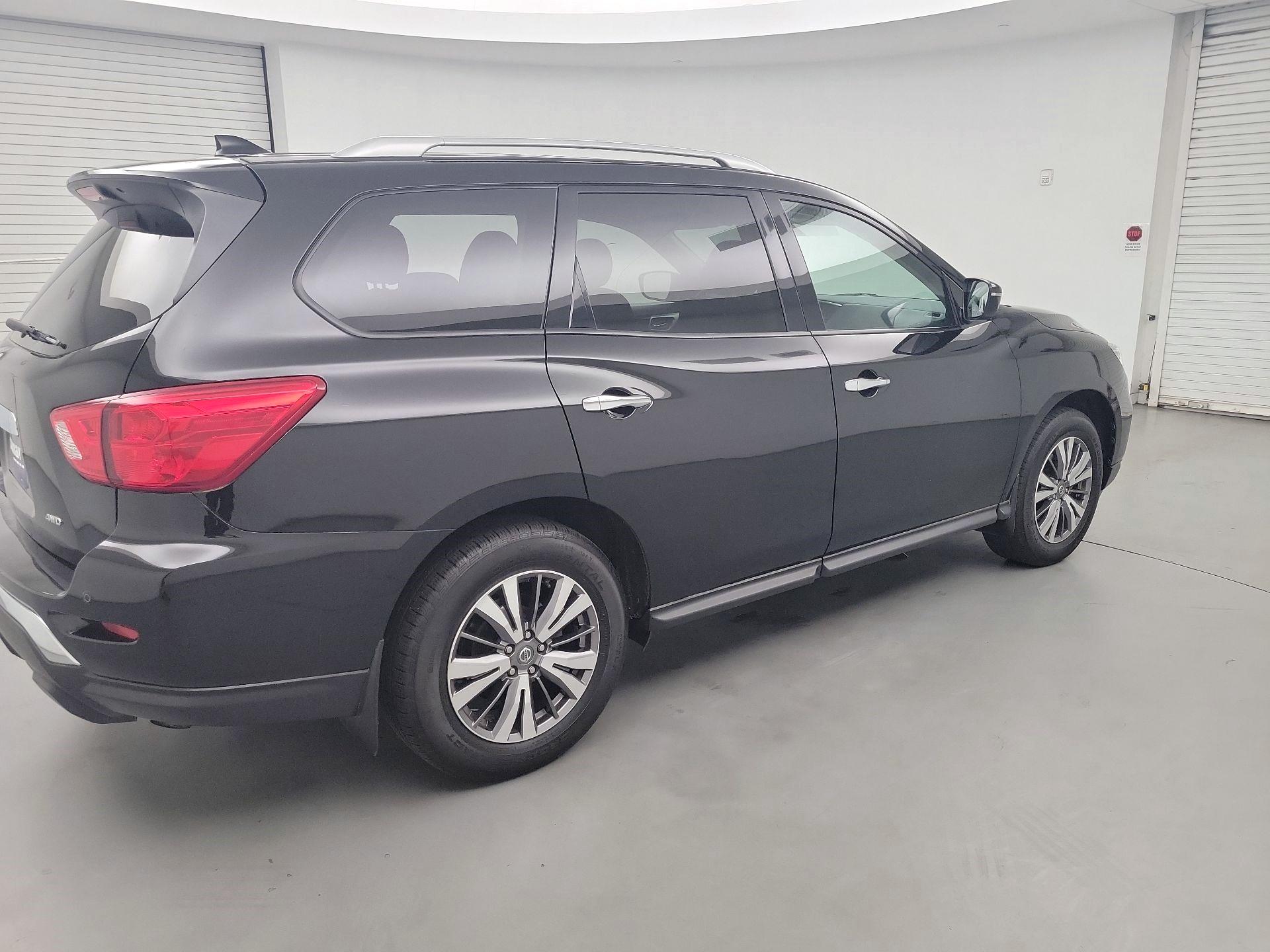 Thumbnail: 2019 Nissan Pathfinder - 4