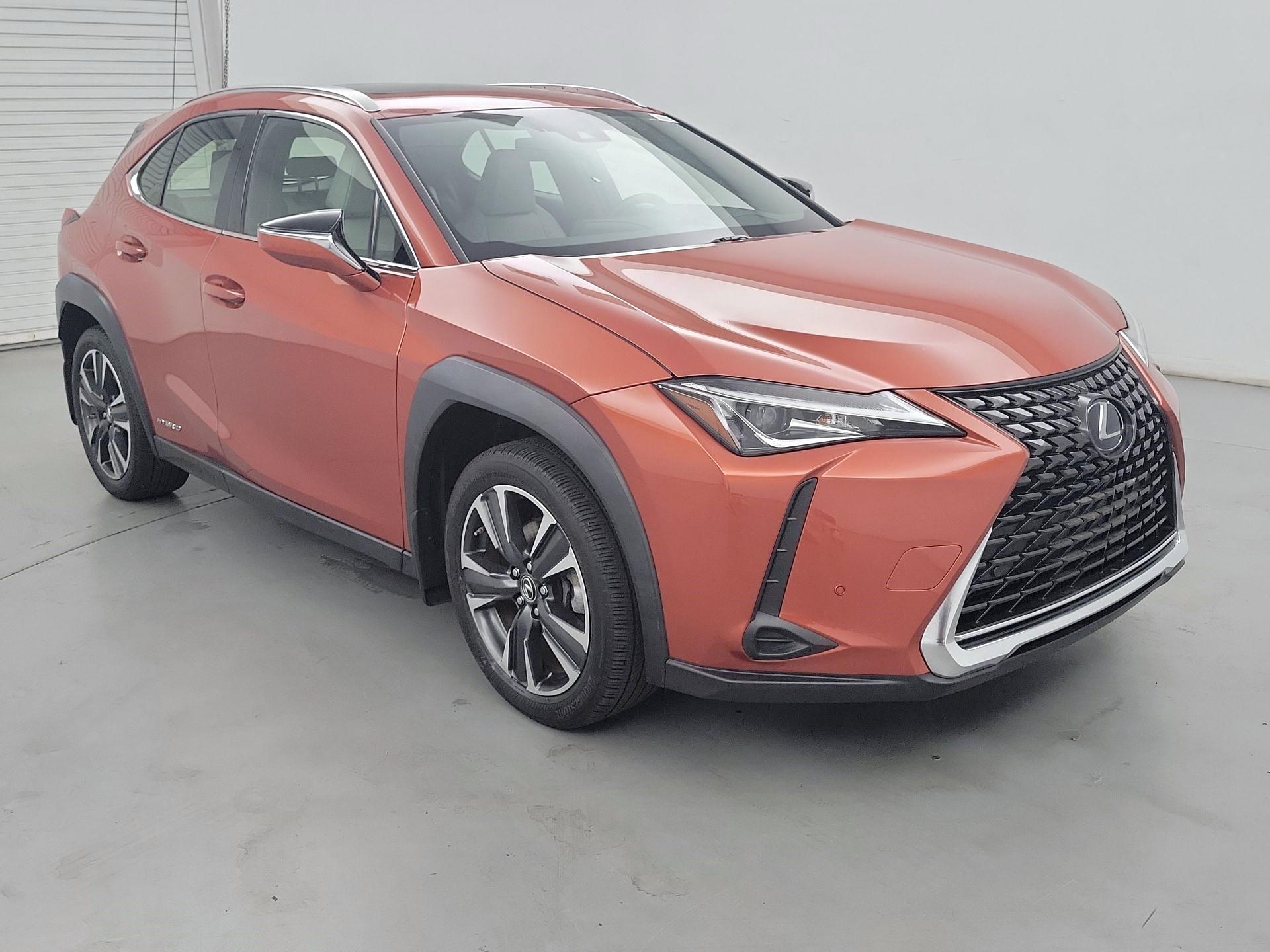 Thumbnail: 2019 Lexus UX - 1