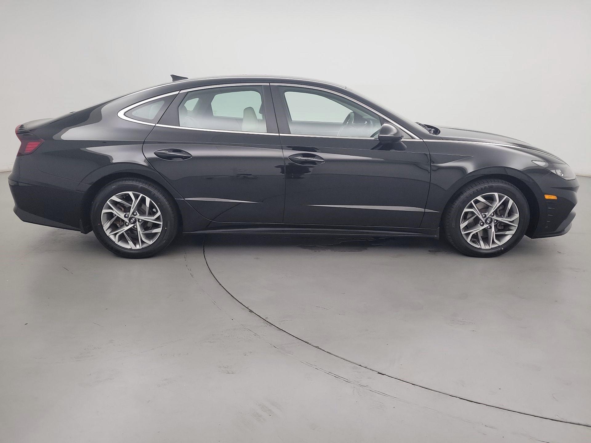Thumbnail: 2022 Hyundai Sonata - 4