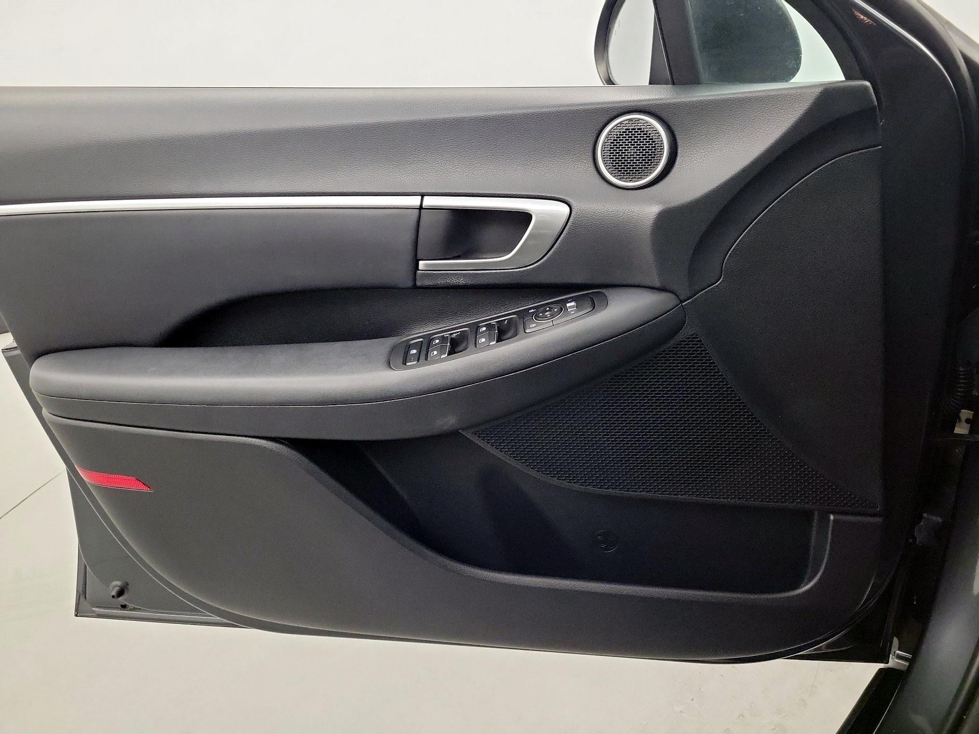Thumbnail: 2022 Hyundai Sonata - 10