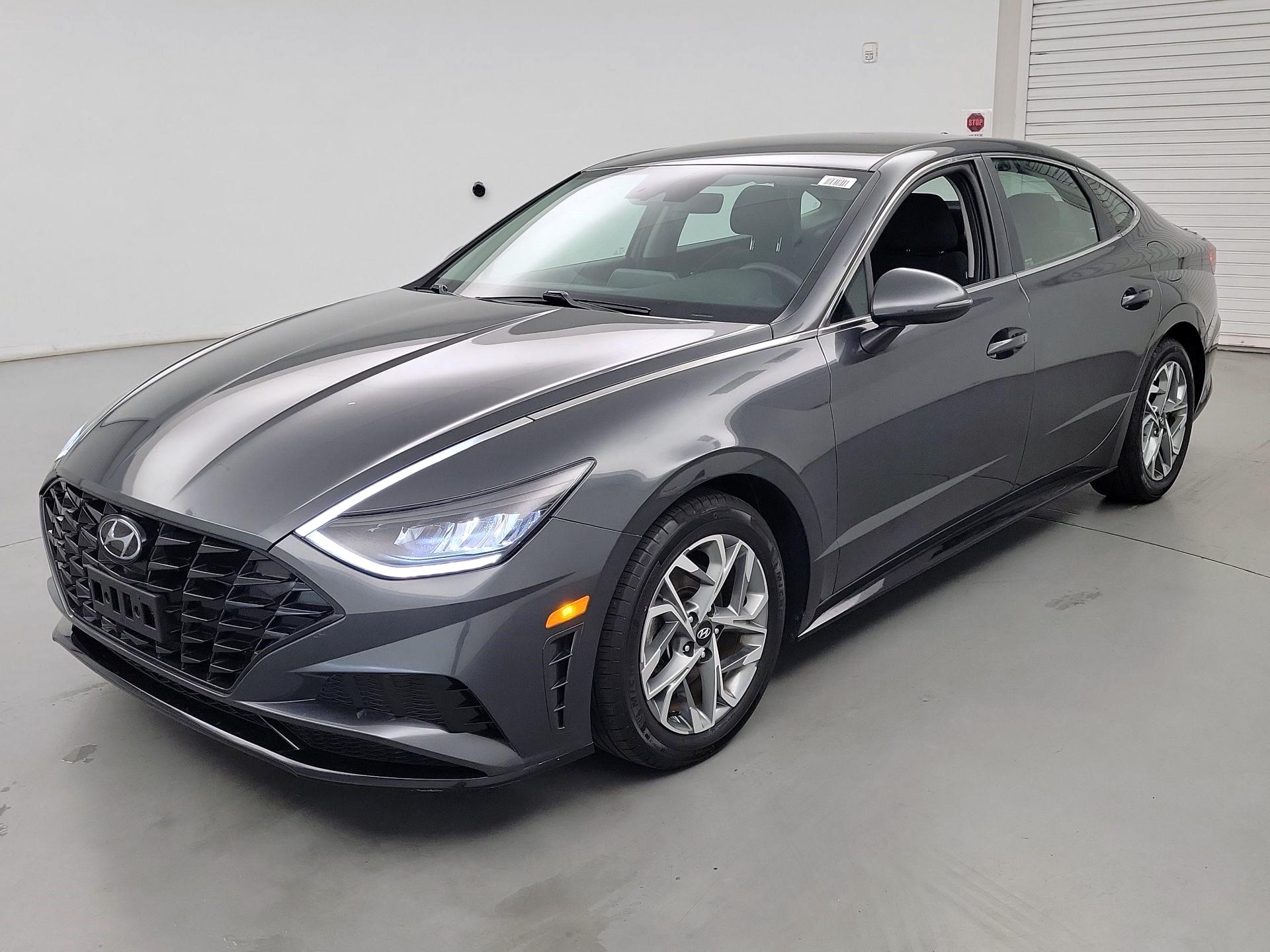 Thumbnail: 2022 Hyundai Sonata - 3
