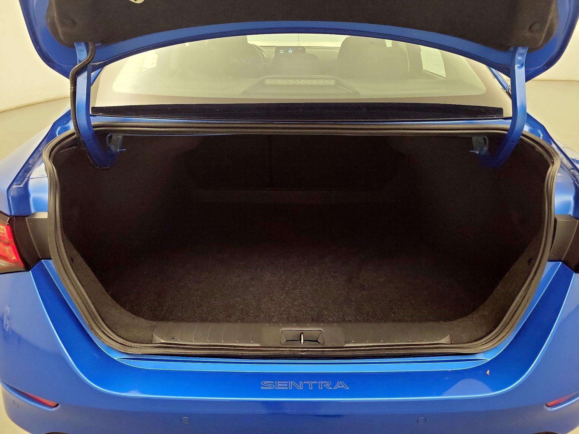 Thumbnail: 2023 Nissan Sentra - 18