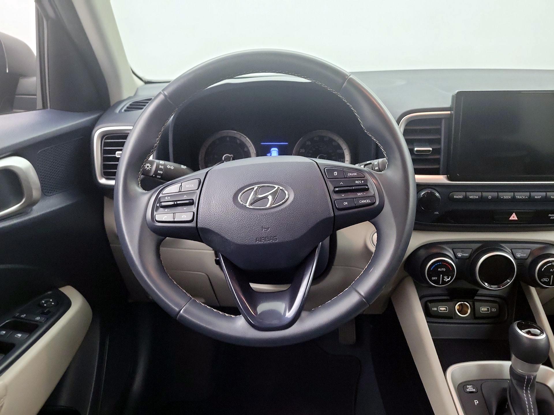 Thumbnail: 2022 Hyundai Venue - 10
