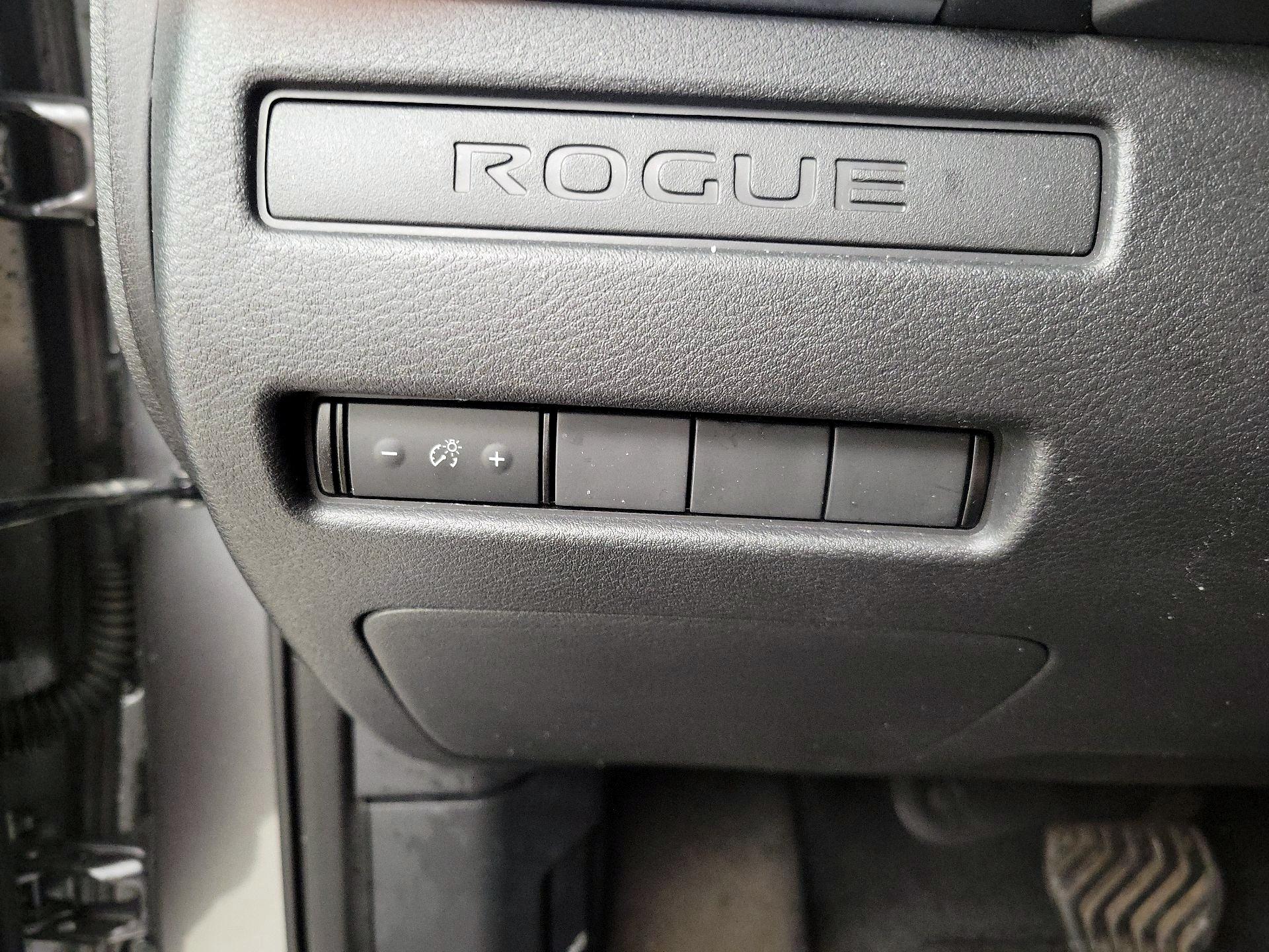 Thumbnail: 2022 Nissan Rogue - 13