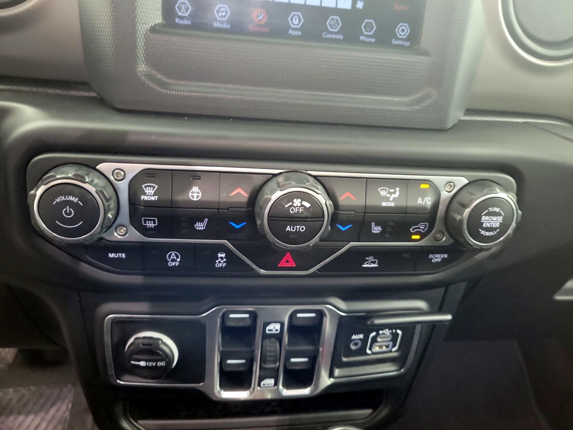 Thumbnail: 2021 Jeep Wrangler - 14
