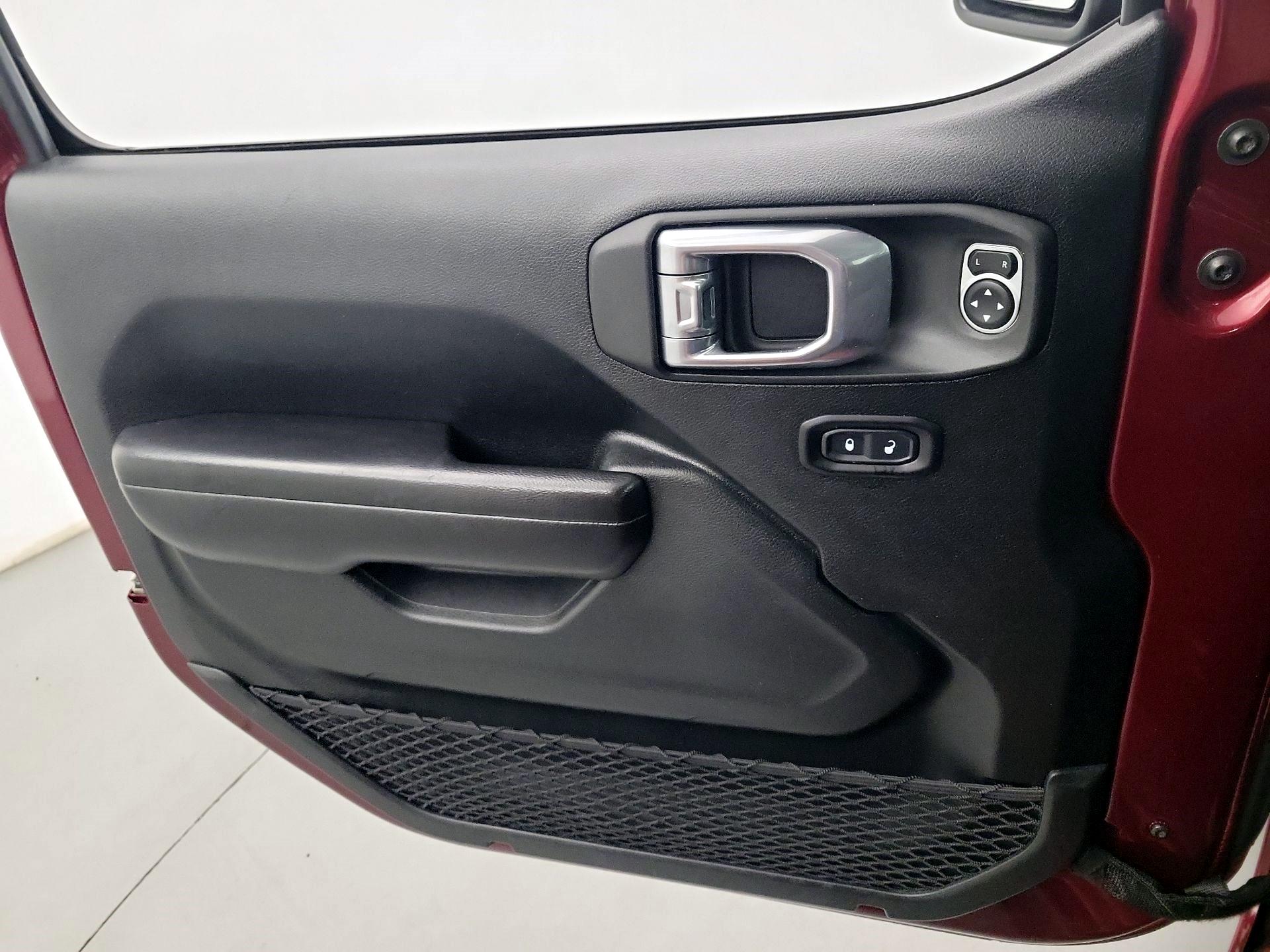Thumbnail: 2021 Jeep Wrangler - 10