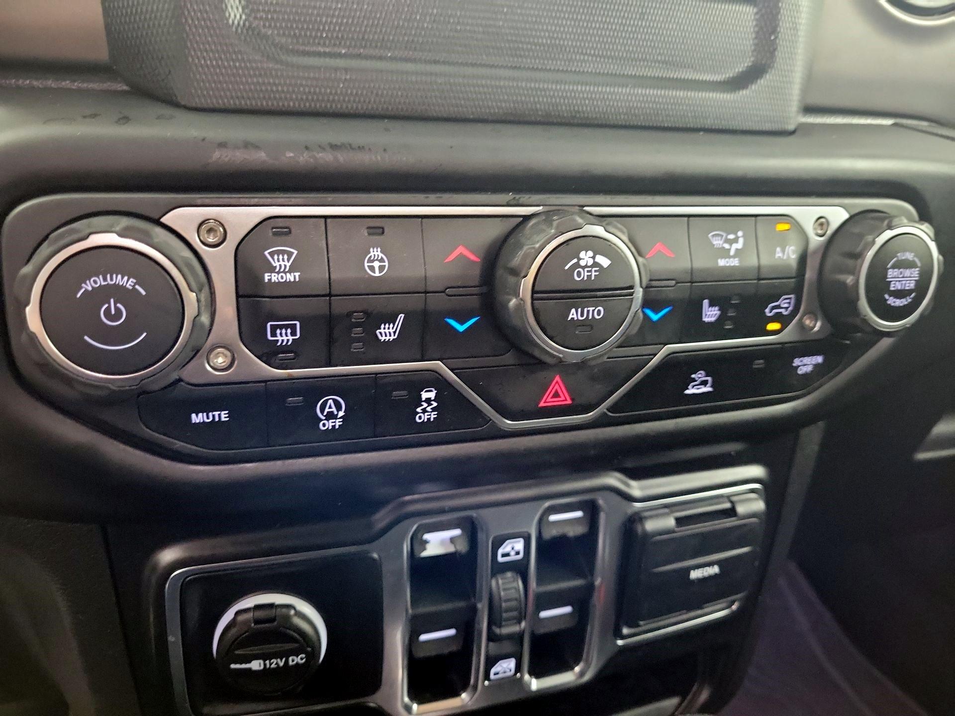 Thumbnail: 2021 Jeep Wrangler - 14