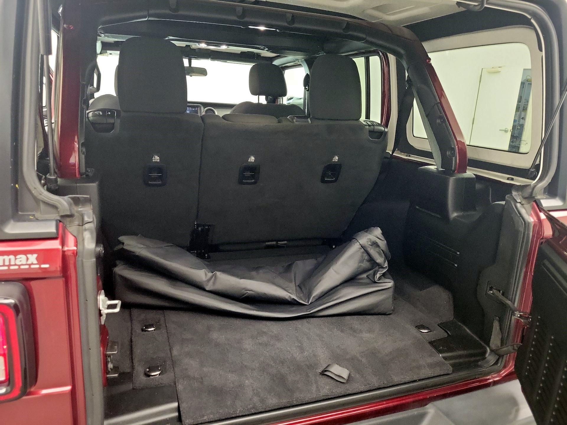 Thumbnail: 2021 Jeep Wrangler - 17