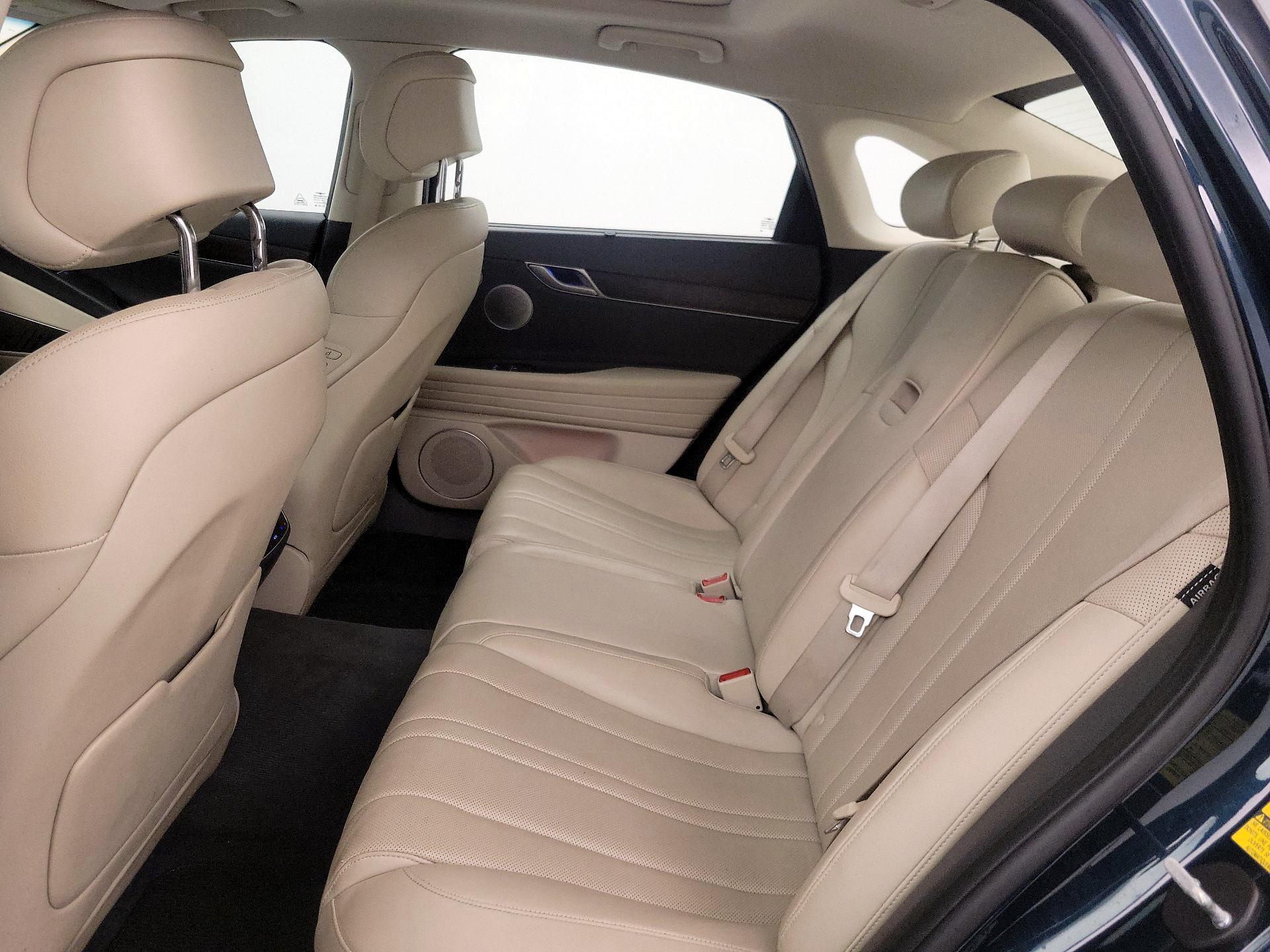 Thumbnail: 2022 Genesis G80 - 20