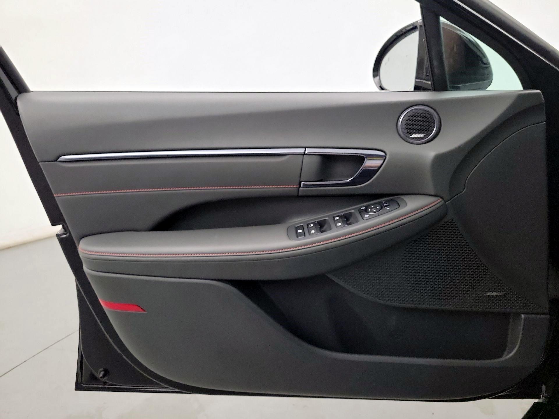 Thumbnail: 2022 Hyundai Sonata - 10