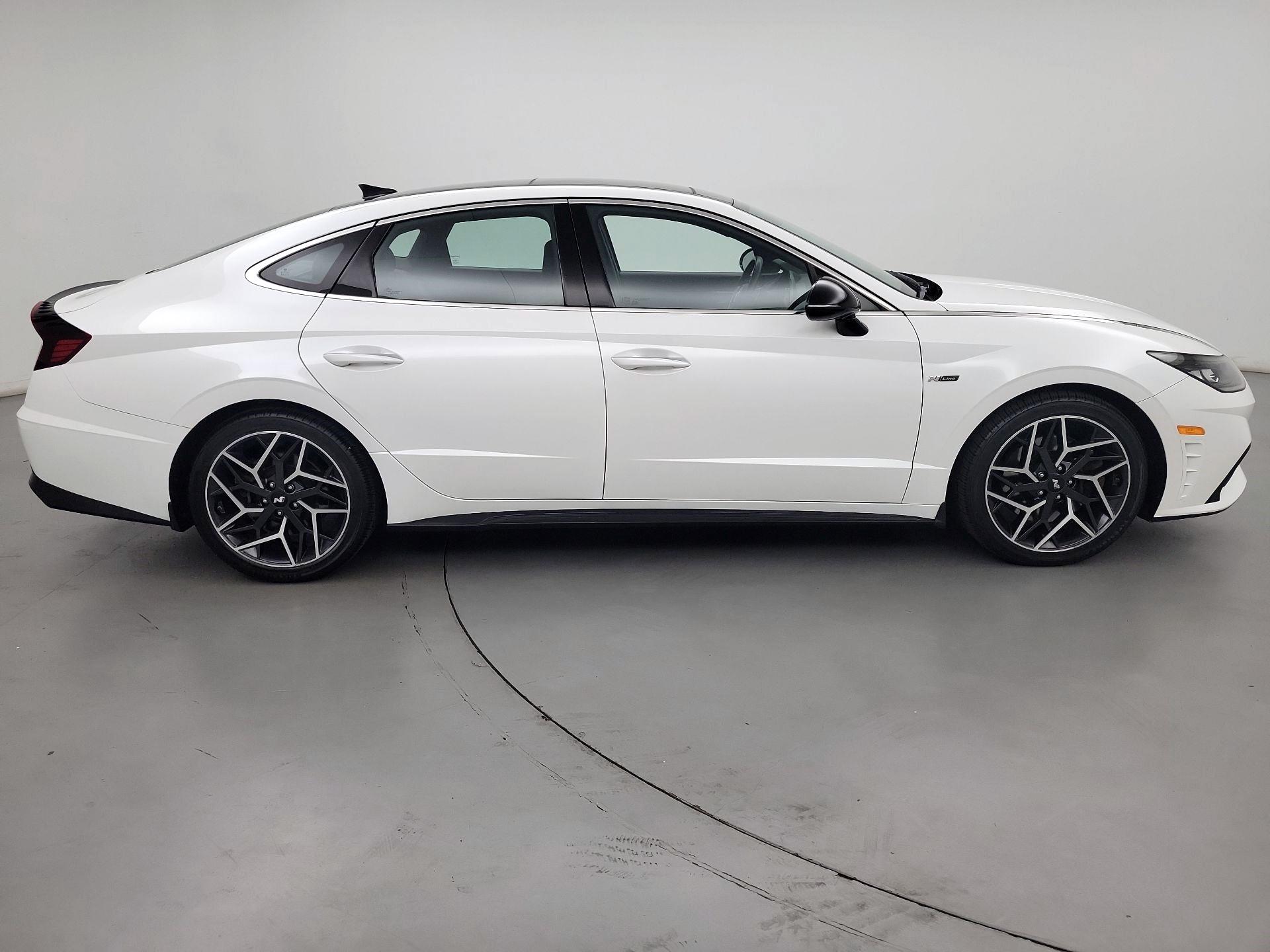 Thumbnail: 2022 Hyundai Sonata - 4