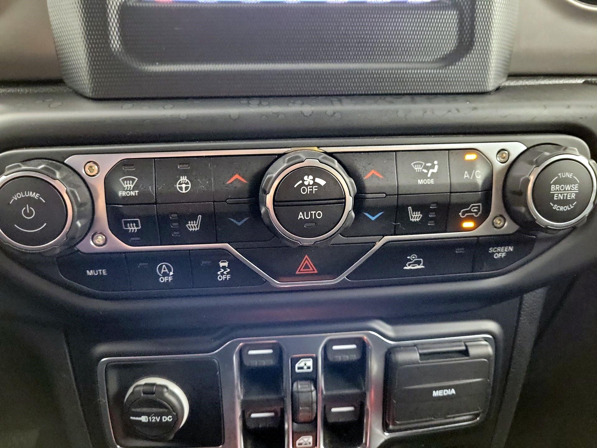 Thumbnail: 2021 Jeep Wrangler - 14